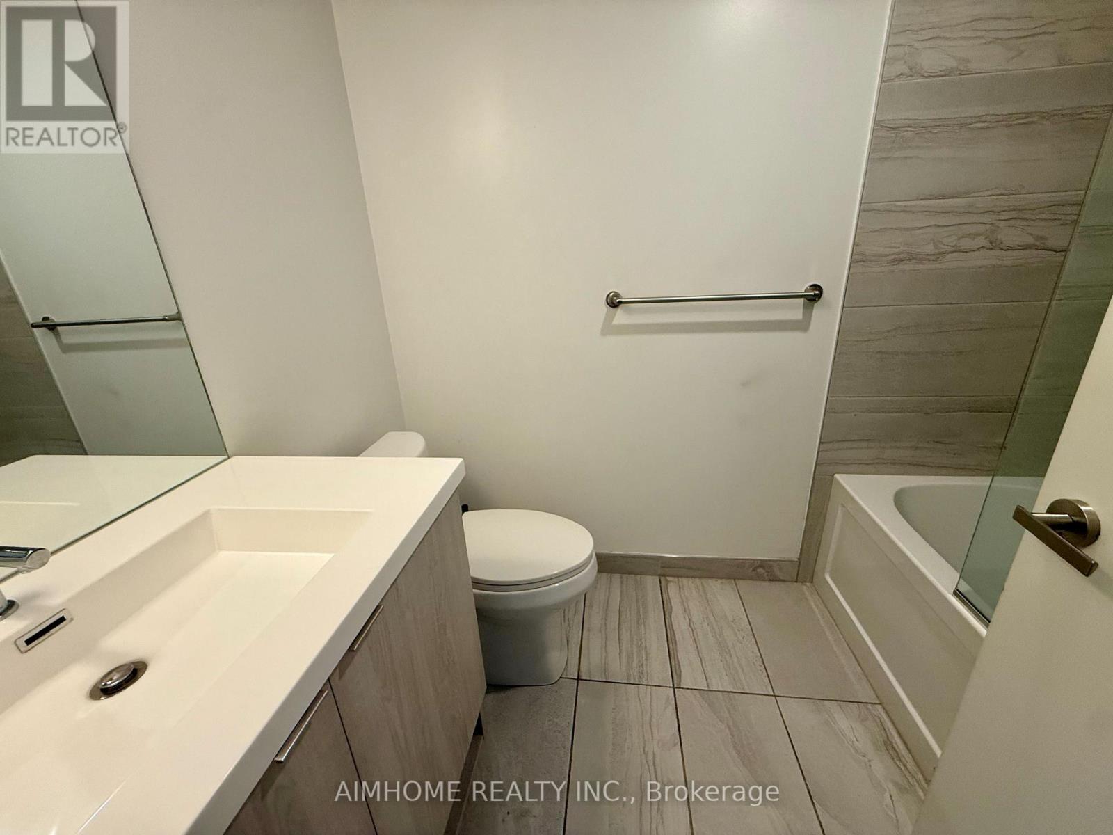2905 - 138 Downes Street, Toronto, Ontario  M5E 0E4 - Photo 5 - C13875998