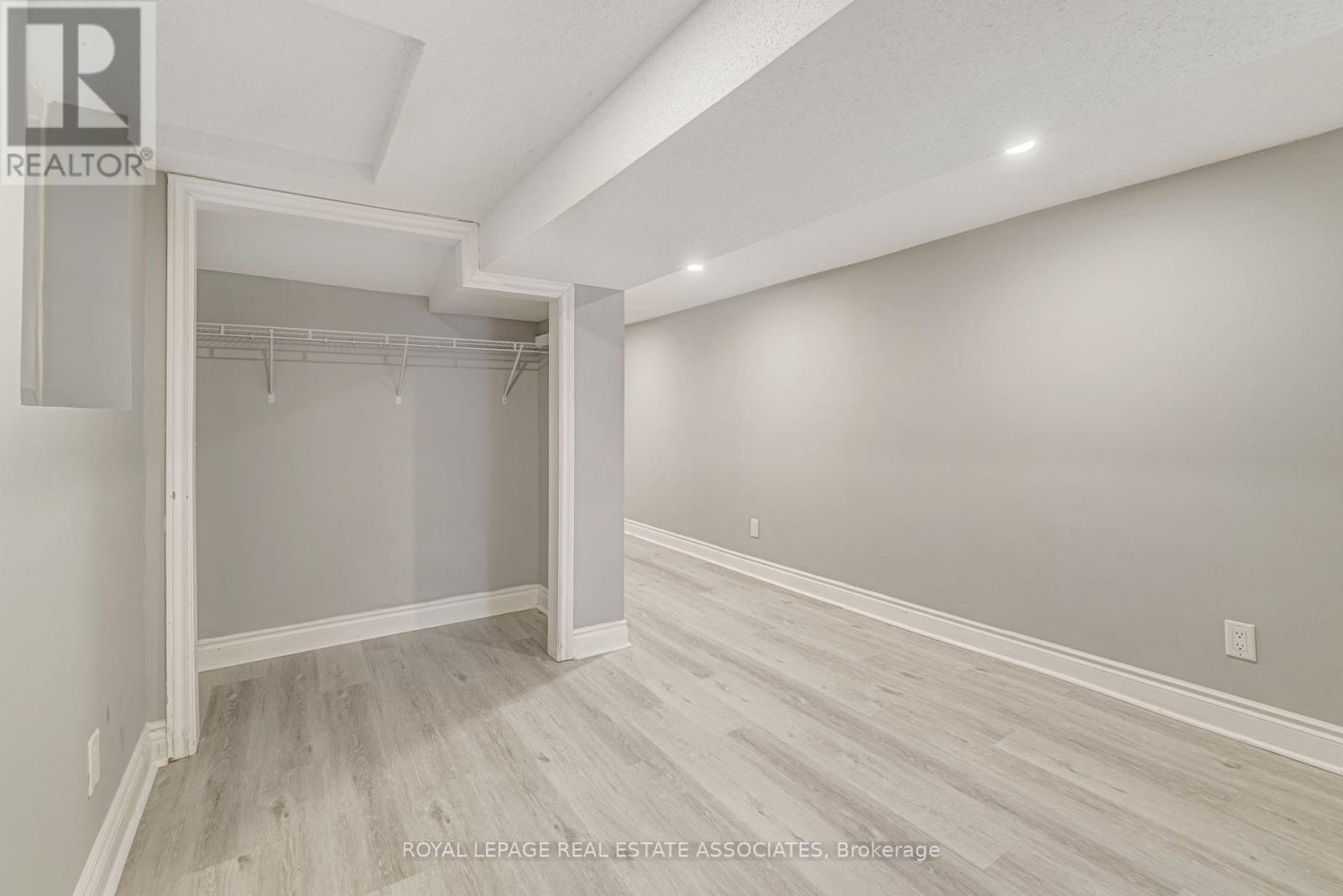 3 - 274 OSSINGTON AVENUE