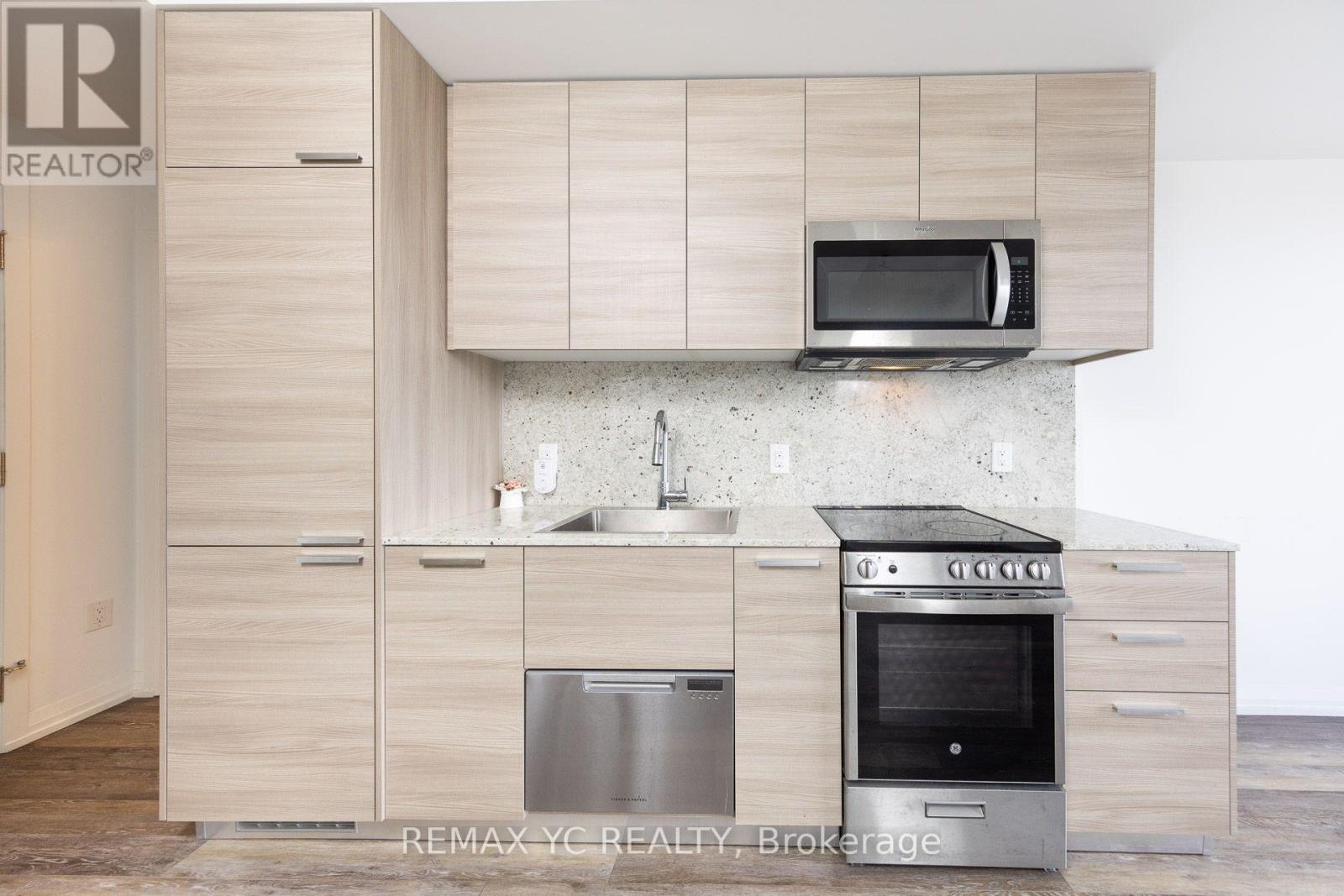 2110 - 75 Canterbury Place, Toronto, Ontario  M2N 0L2 - Photo 6 - C13876106