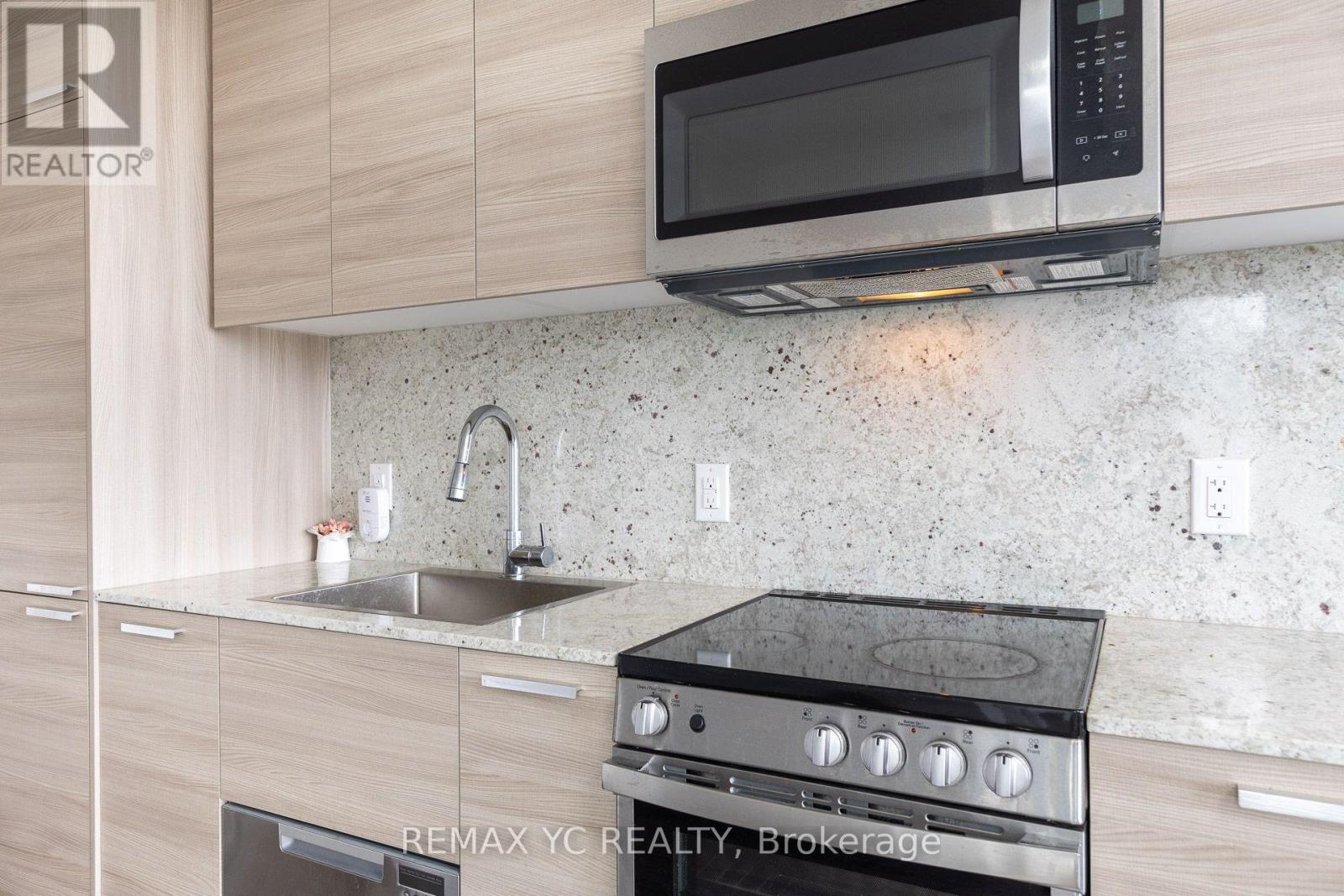 2110 - 75 Canterbury Place, Toronto, Ontario  M2N 0L2 - Photo 7 - C13876106