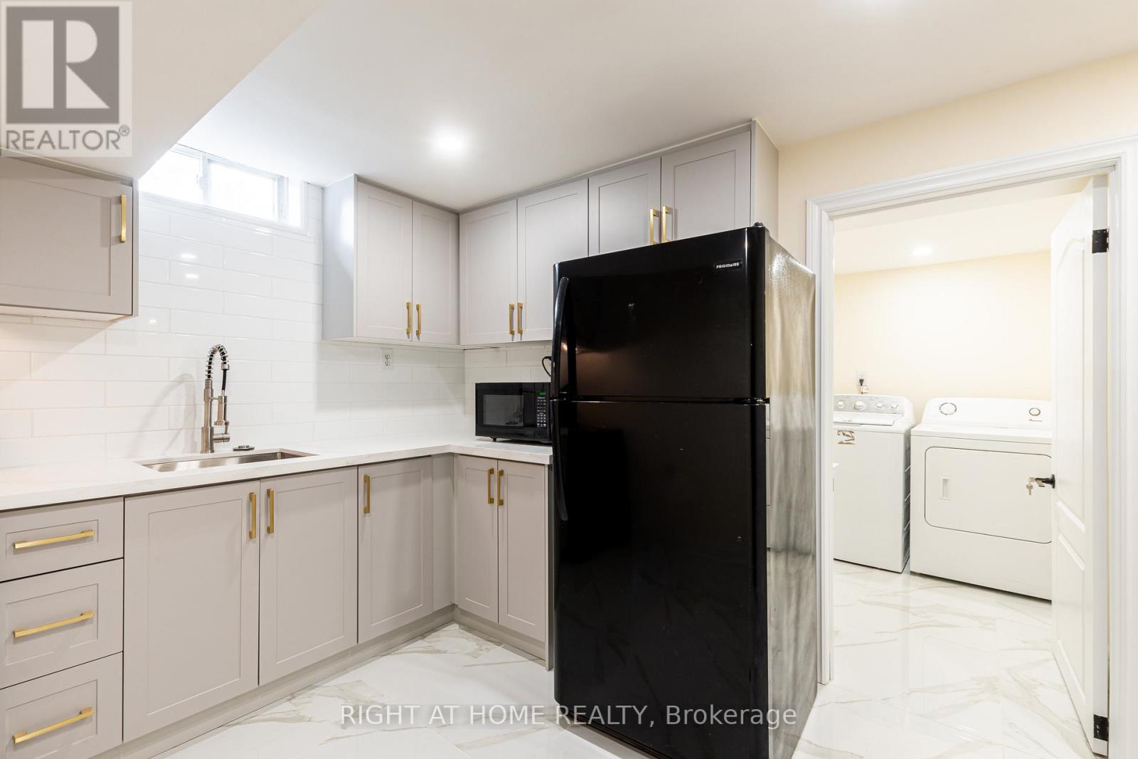 Basement - 43 Greenbush Place, Whitby, Ontario  L1R 1T6 - Photo 16 - E13876094