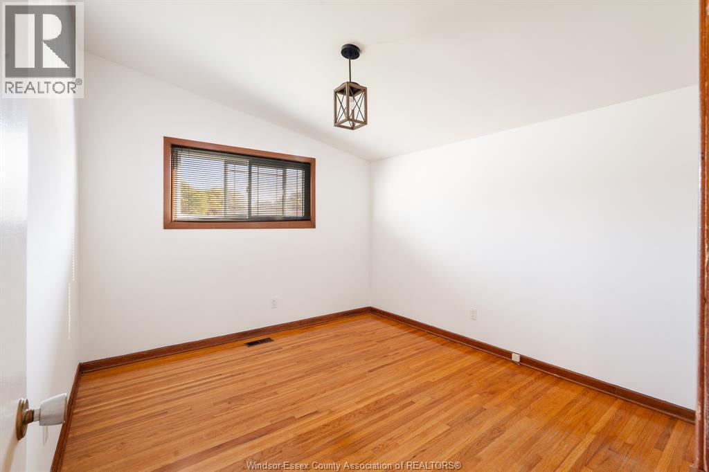2505 Longfellow, Windsor, Ontario  N9E 2K8 - Photo 17 - 26024843