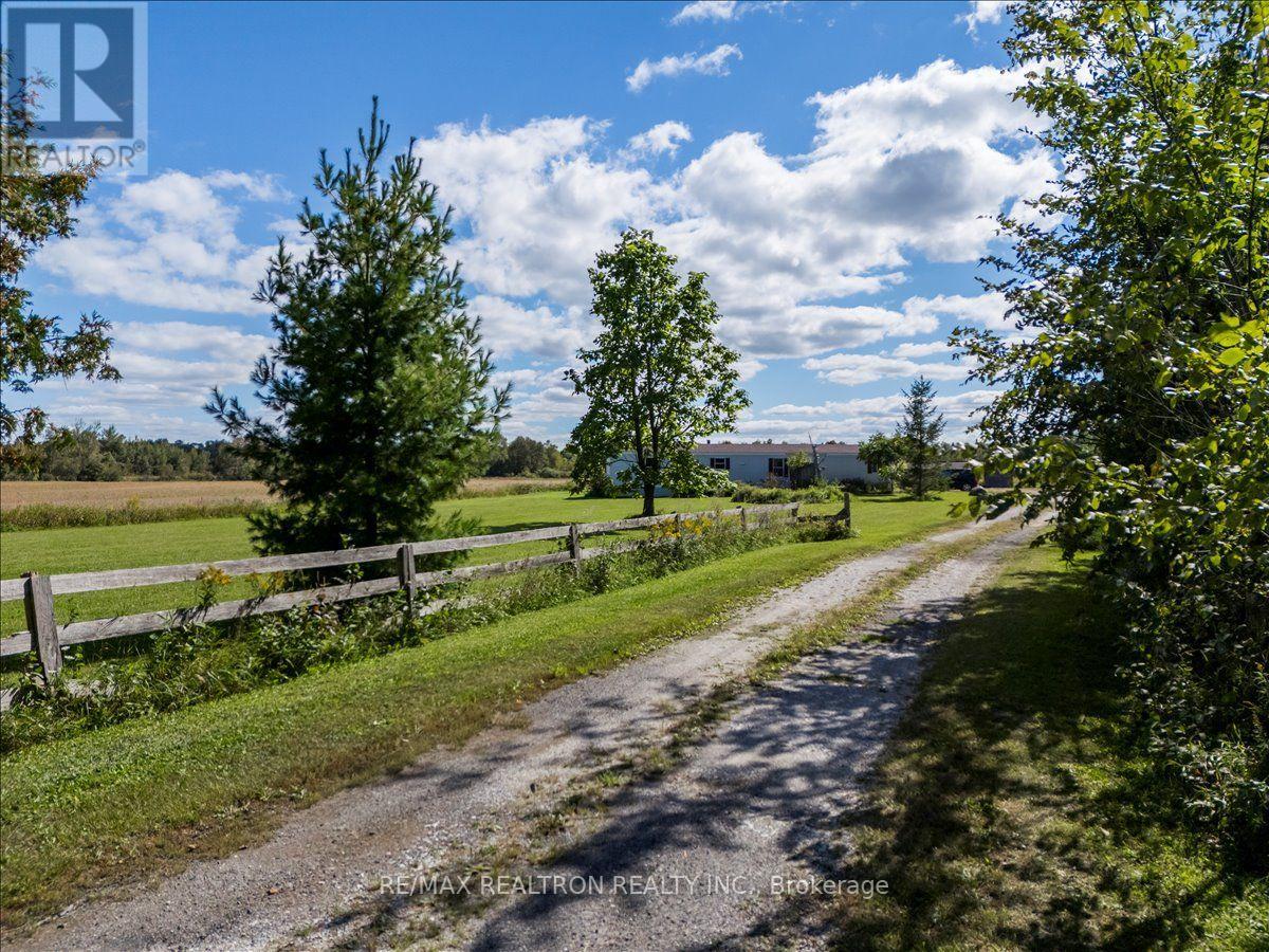 2755 4th Line, Innisfil, Ontario  L0L 1K0 - Photo 1 - N13876116
