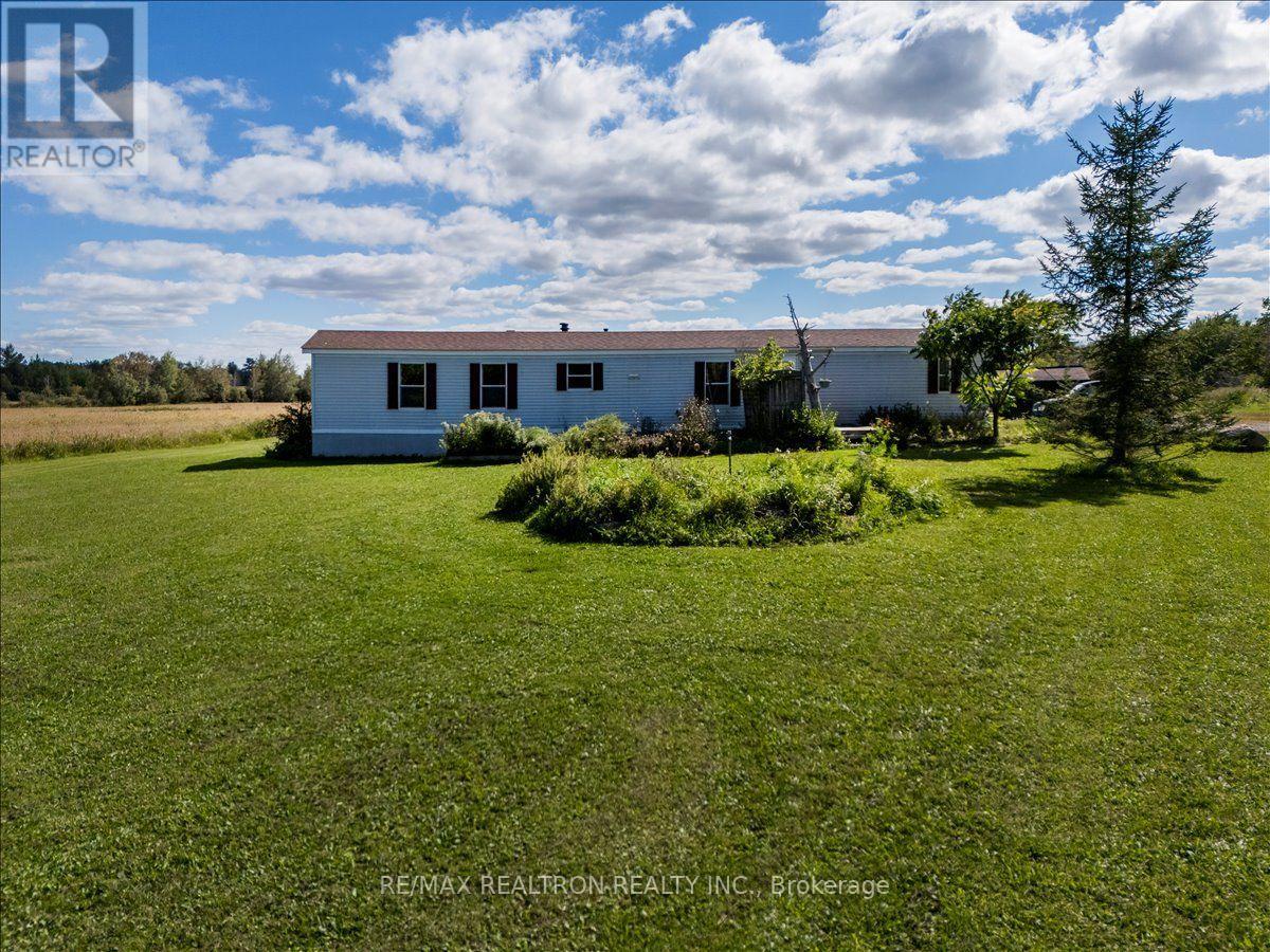2755 4th Line, Innisfil, Ontario  L0L 1K0 - Photo 2 - N13876116