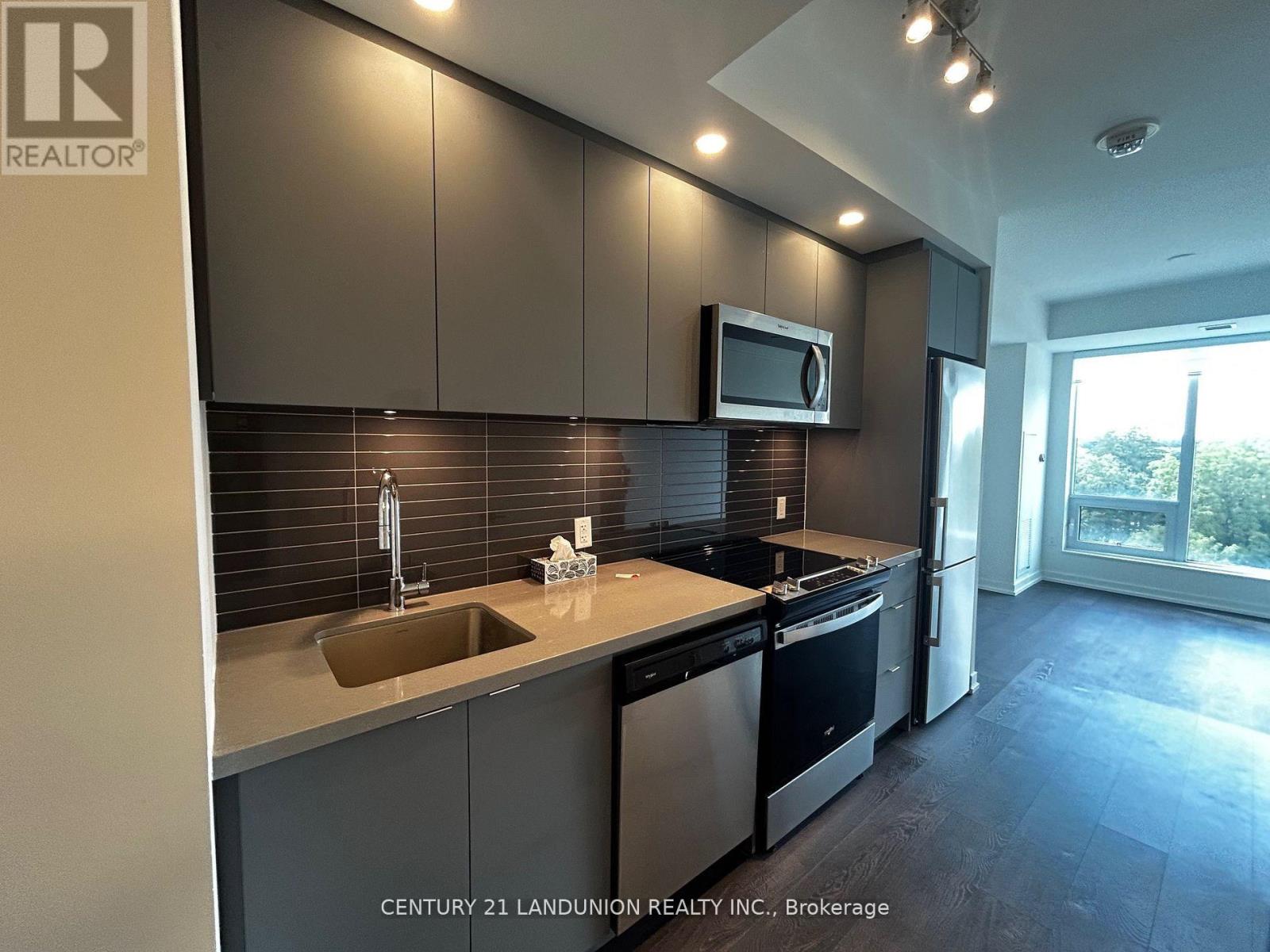 501w - 3 Rosewater Street, Richmond Hill, Ontario  L4C 5T6 - Photo 5 - N13876188