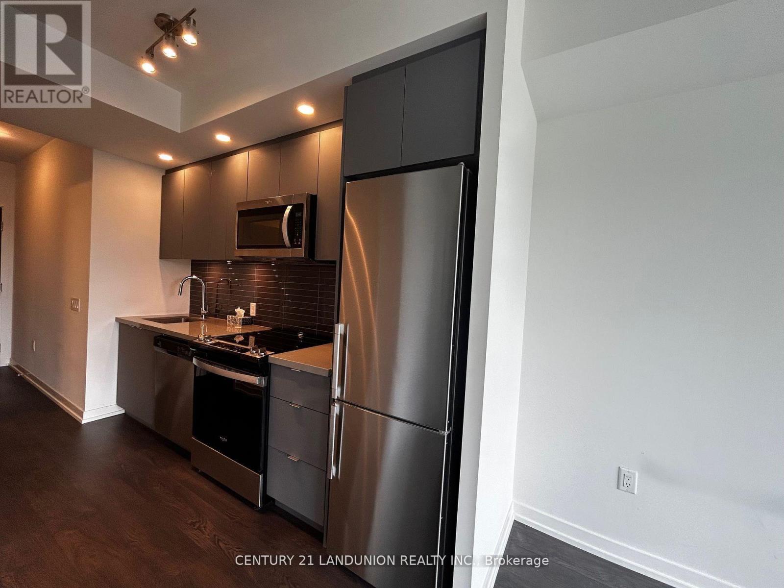 501w - 3 Rosewater Street, Richmond Hill, Ontario  L4C 5T6 - Photo 6 - N13876188
