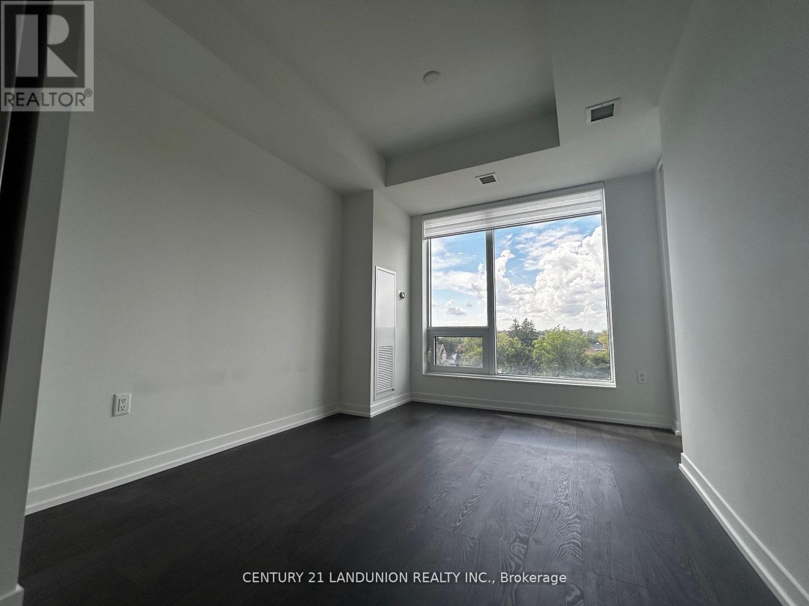 501w - 3 Rosewater Street, Richmond Hill, Ontario  L4C 5T6 - Photo 9 - N13876188