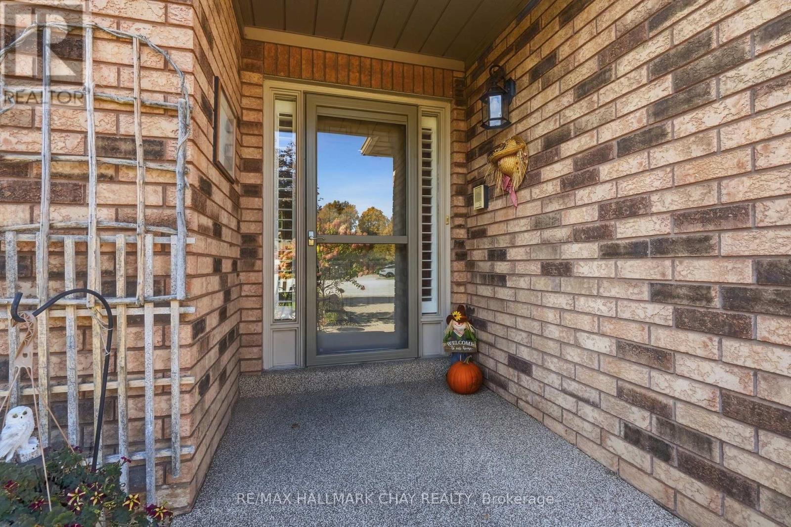 9 La Costa Court, New Tecumseth, Ontario  L9R 1Z4 - Photo 6 - N13876212