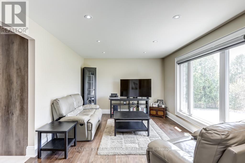 3 Haley Drive, Adjala-Tosorontio (Loretto), Ontario  L0G 1L0 - Photo 6 - N13876214