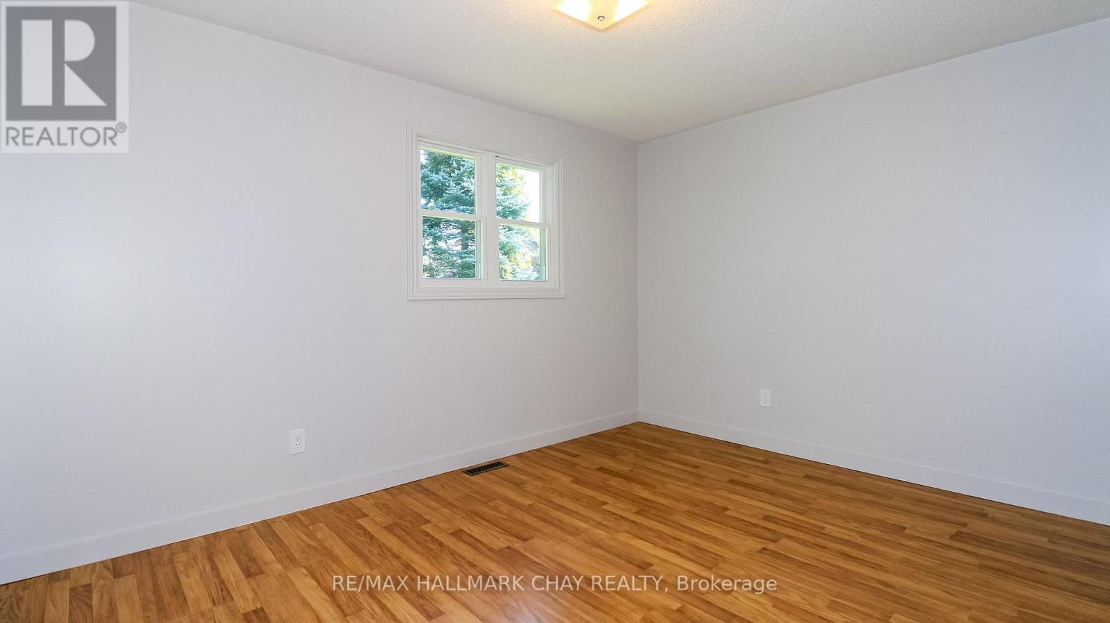 9 Bronte Crescent, Barrie, Ontario  L4N 5B8 - Photo 32 - S13875978