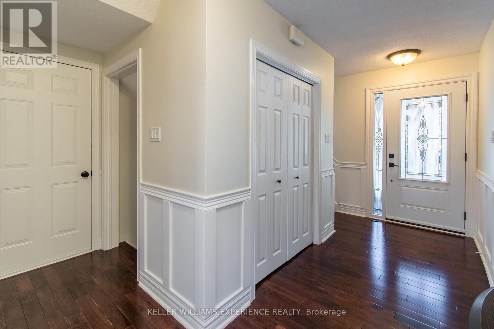 15 Woodcrest Road, Barrie (Allandale Heights), Ontario  L4N 2V4 - Photo 5 - S13876154