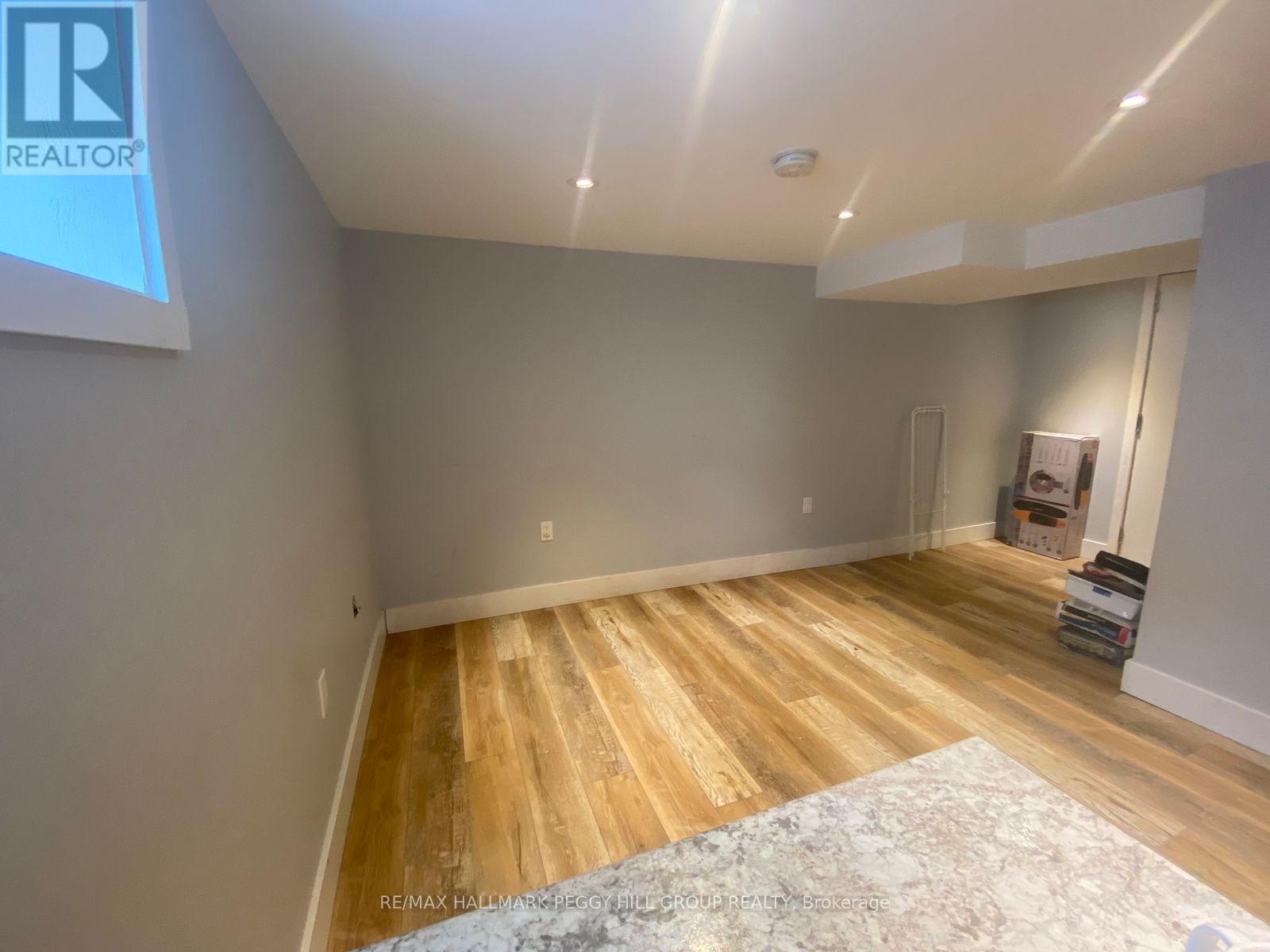 Lower - 148 Penetang Street, Barrie, Ontario  L4M 1V8 - Photo 6 - S13876210