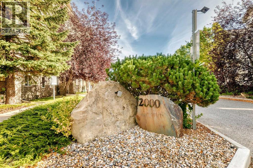 217, 2000 Somervale Court SW, Calgary, Alberta  T2Y 4J1 - Photo 1 - A2349803
