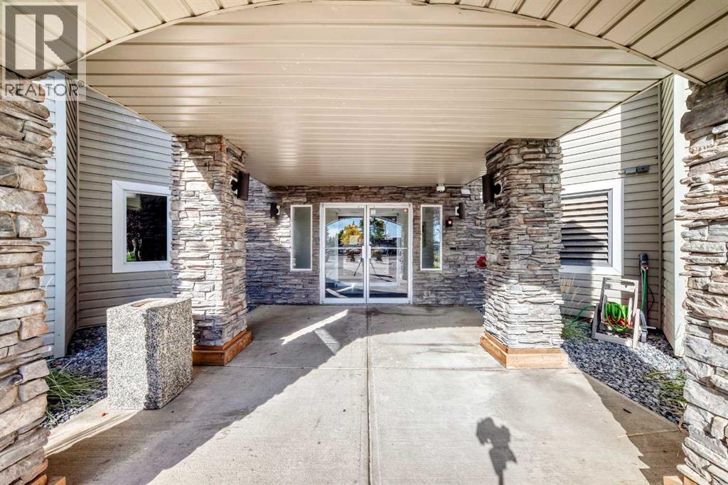 217, 2000 Somervale Court SW, Calgary, Alberta  T2Y 4J1 - Photo 4 - A2349803