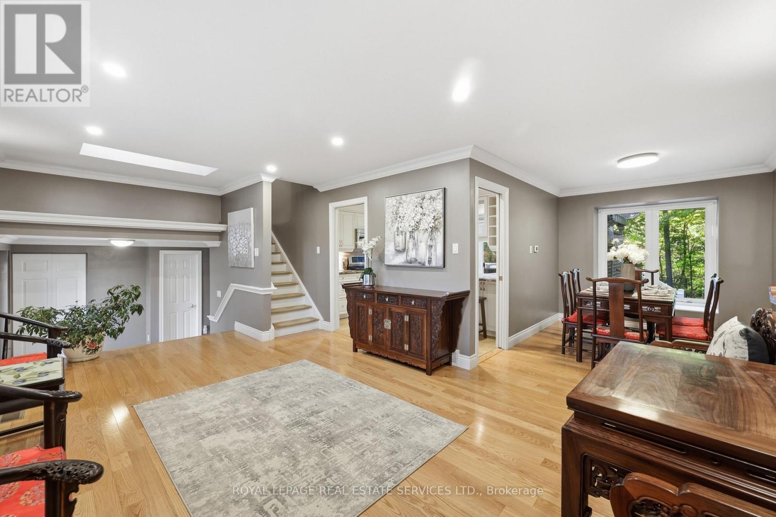 1320 Hillview Crescent, Oakville, Ontario  L6H 2C7 - Photo 9 - W13875986