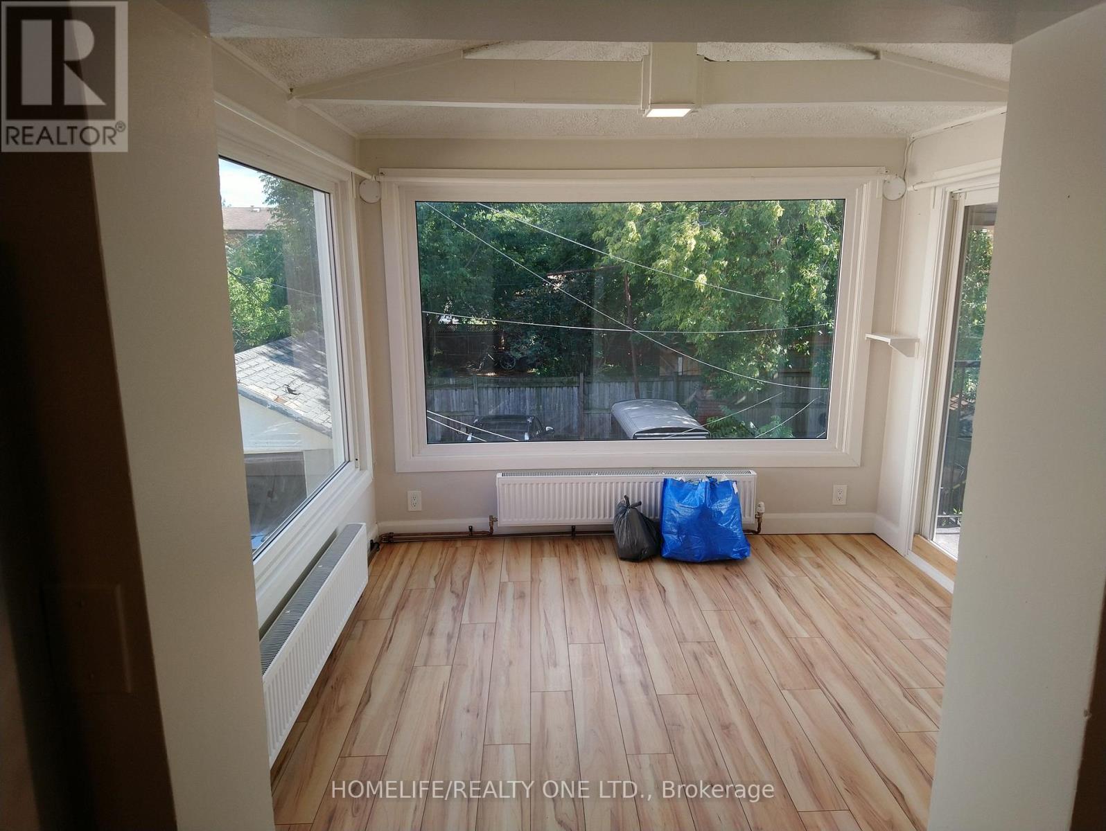 2 - 2301 Eglinton Avenue W, Toronto, Ontario  M6E 2L5 - Photo 4 - W13875996
