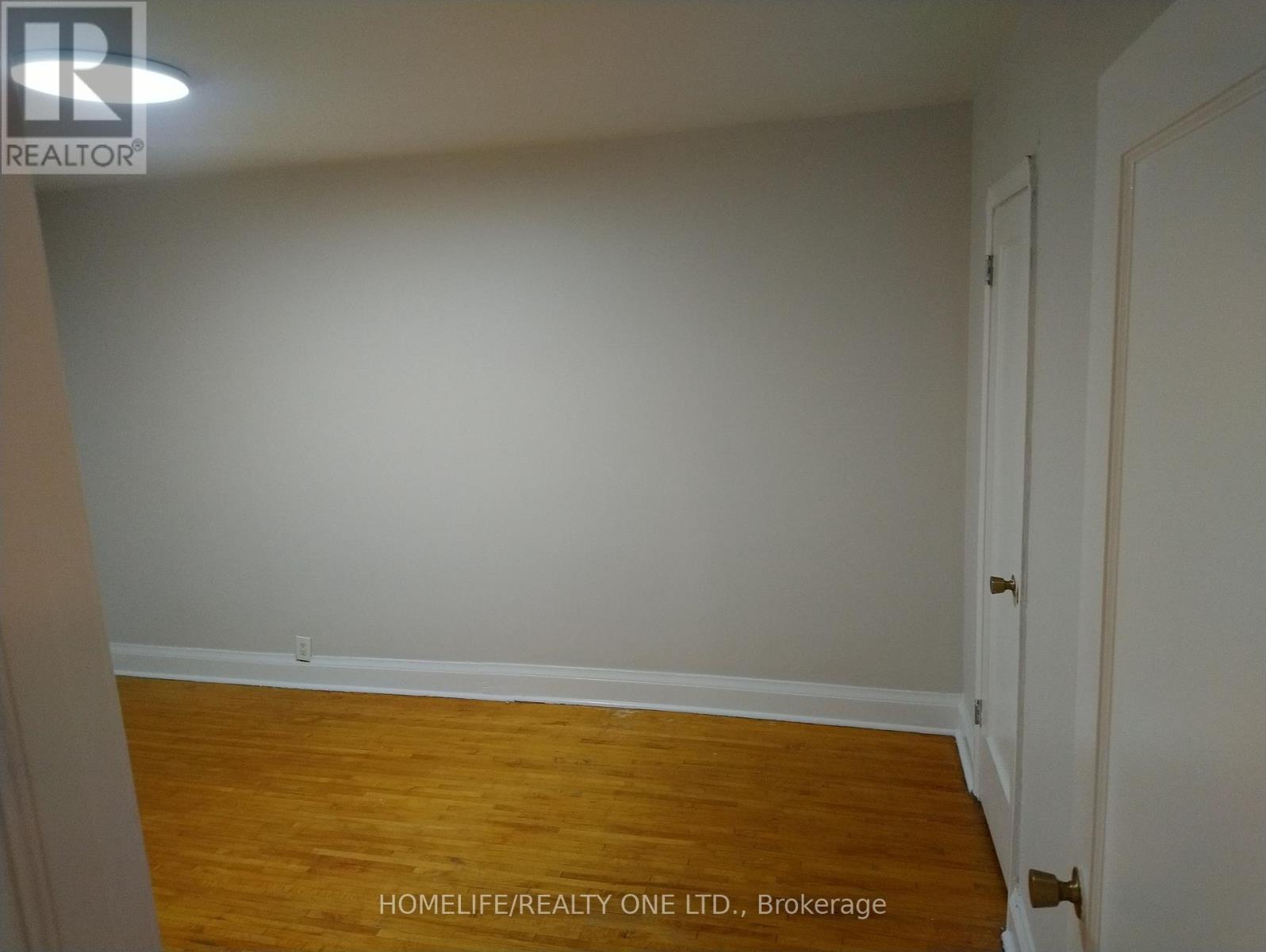 2 - 2301 Eglinton Avenue W, Toronto, Ontario  M6E 2L5 - Photo 6 - W13875996