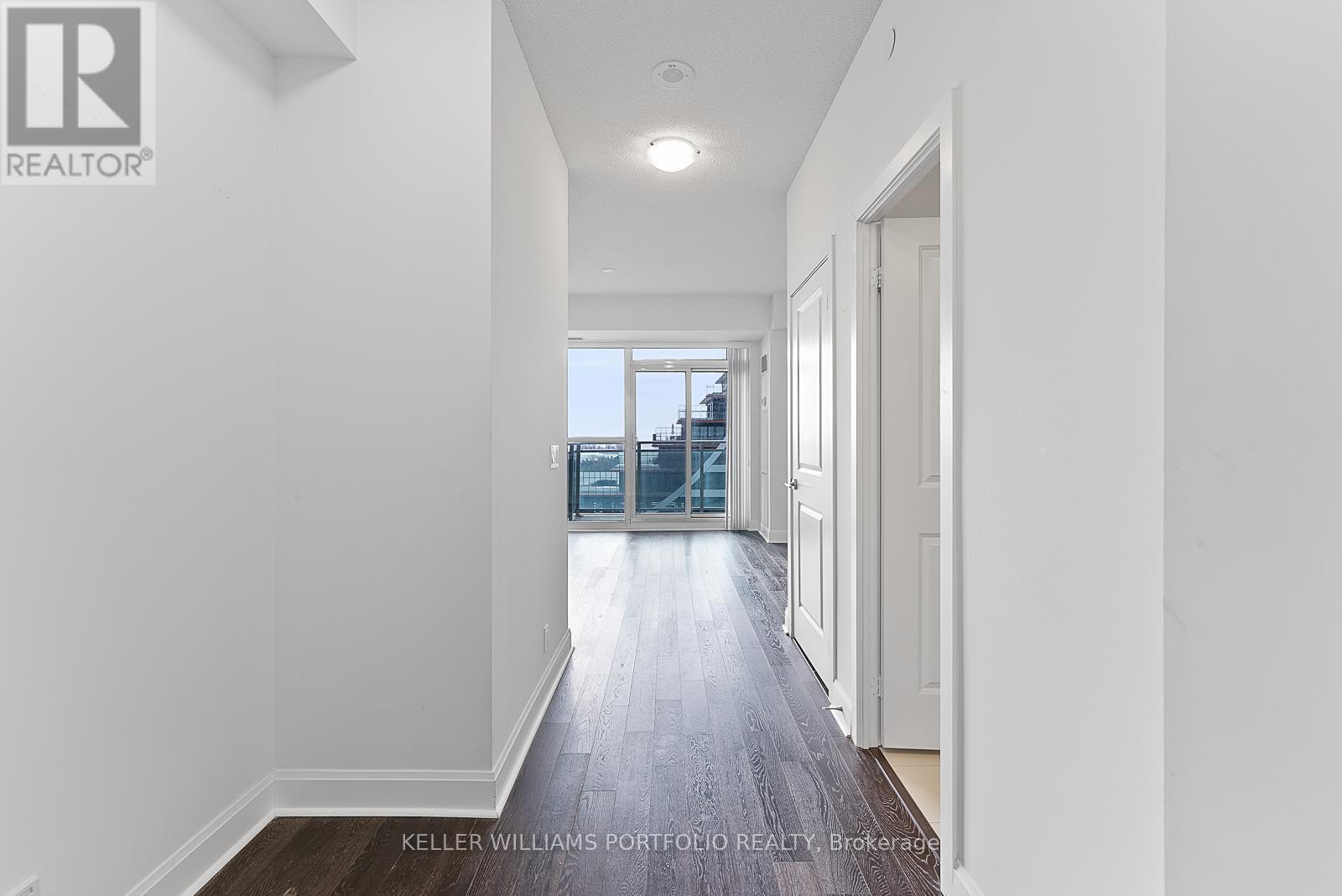 1011 - 33 Shore Breeze Drive, Toronto, Ontario  M8V 0G1 - Photo 2 - W13876058