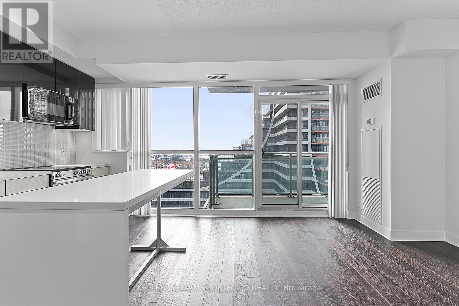 1011 - 33 Shore Breeze Drive, Toronto, Ontario  M8V 0G1 - Photo 9 - W13876058