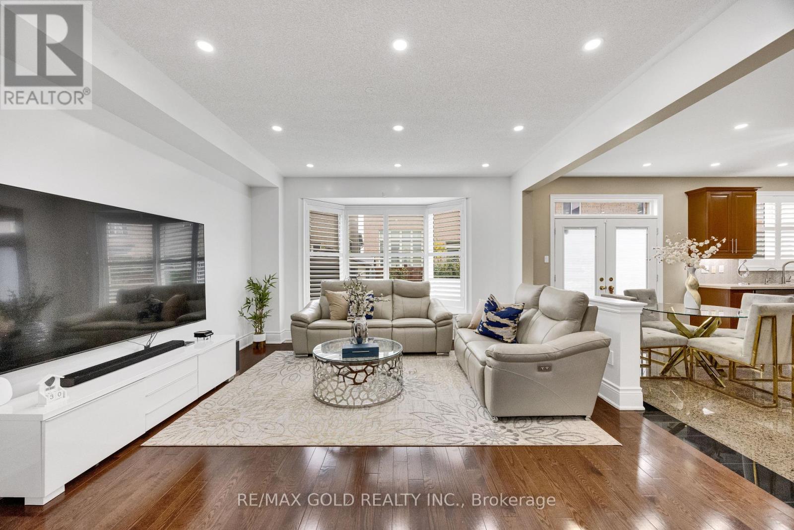 120 Watsonbrook Drive, Brampton, Ontario  L6R 0R4 - Photo 10 - W13876076