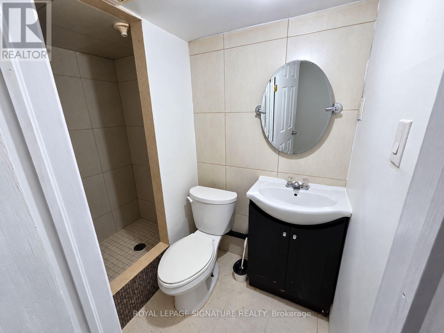 26 Fairbank Avenue, Toronto, Ontario  M6E 3Y4 - Photo 13 - W13876080