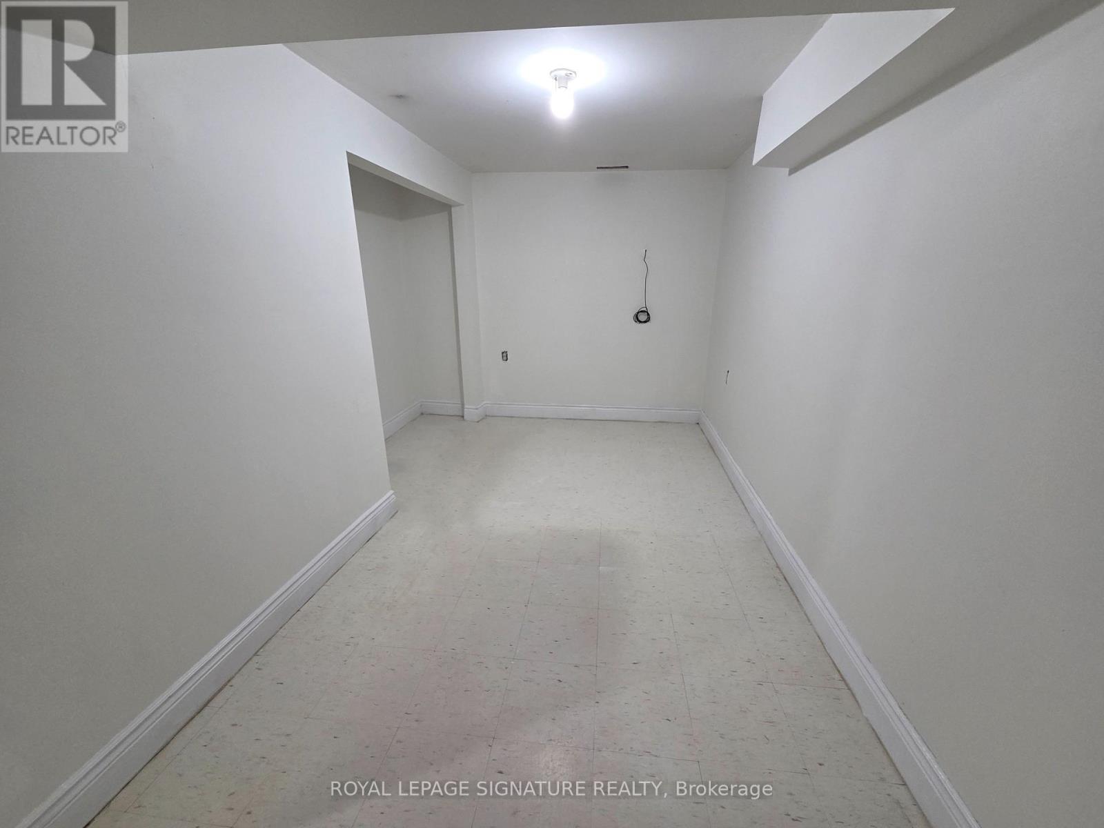 26 Fairbank Avenue, Toronto, Ontario  M6E 3Y4 - Photo 14 - W13876080