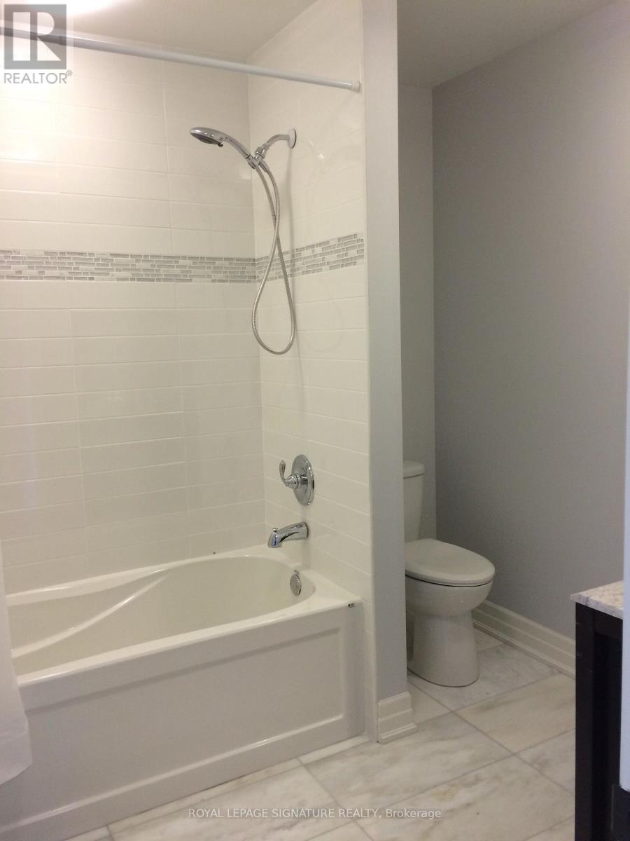26 Fairbank Avenue, Toronto, Ontario  M6E 3Y4 - Photo 6 - W13876080