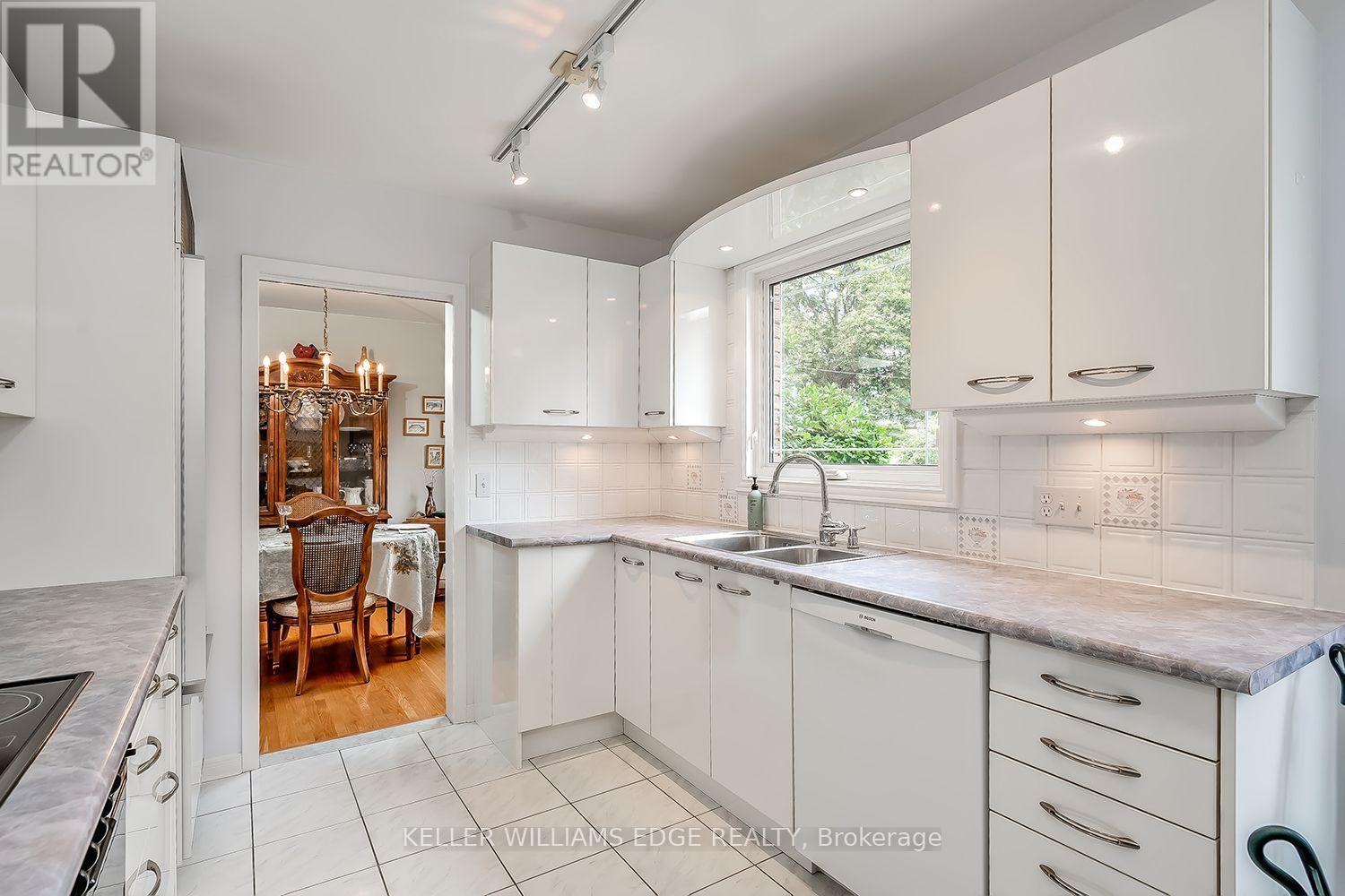 283 Belvenia Road, Burlington, Ontario  L7L 2G5 - Photo 19 - W13876100