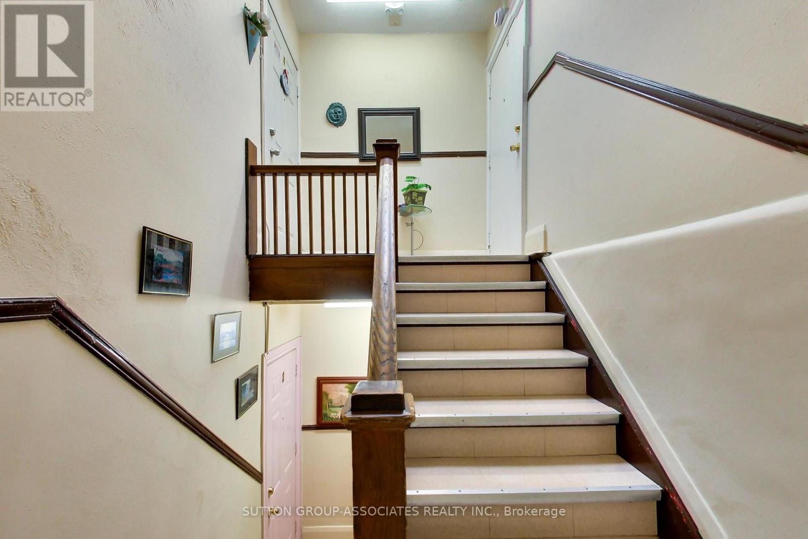 1181-1183 St Clair Avenue W, Toronto, Ontario  M6E 1B5 - Photo 16 - W13876108