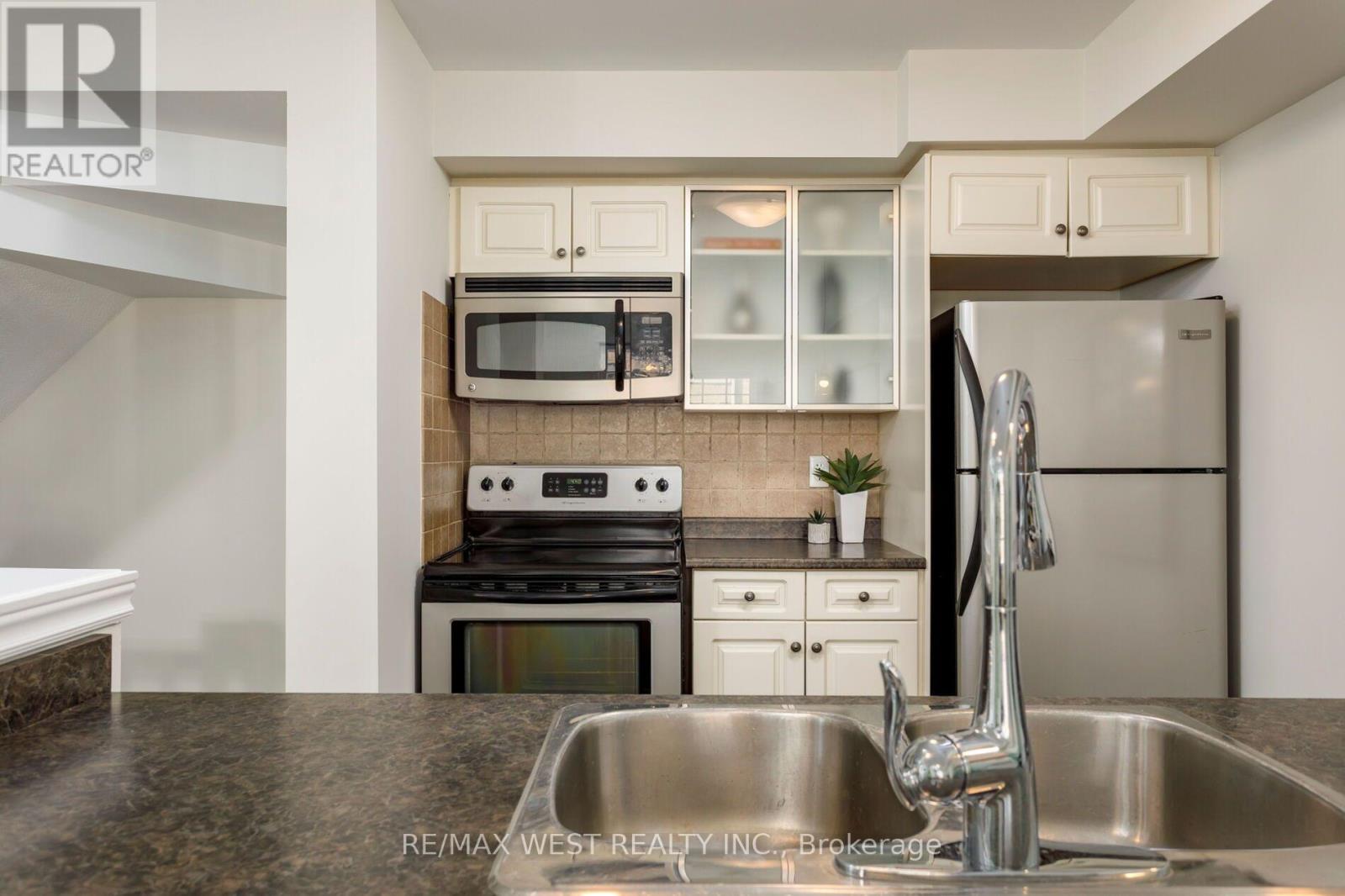 628 Bibby Common, Burlington, Ontario  L7L 0C6 - Photo 18 - W13876134