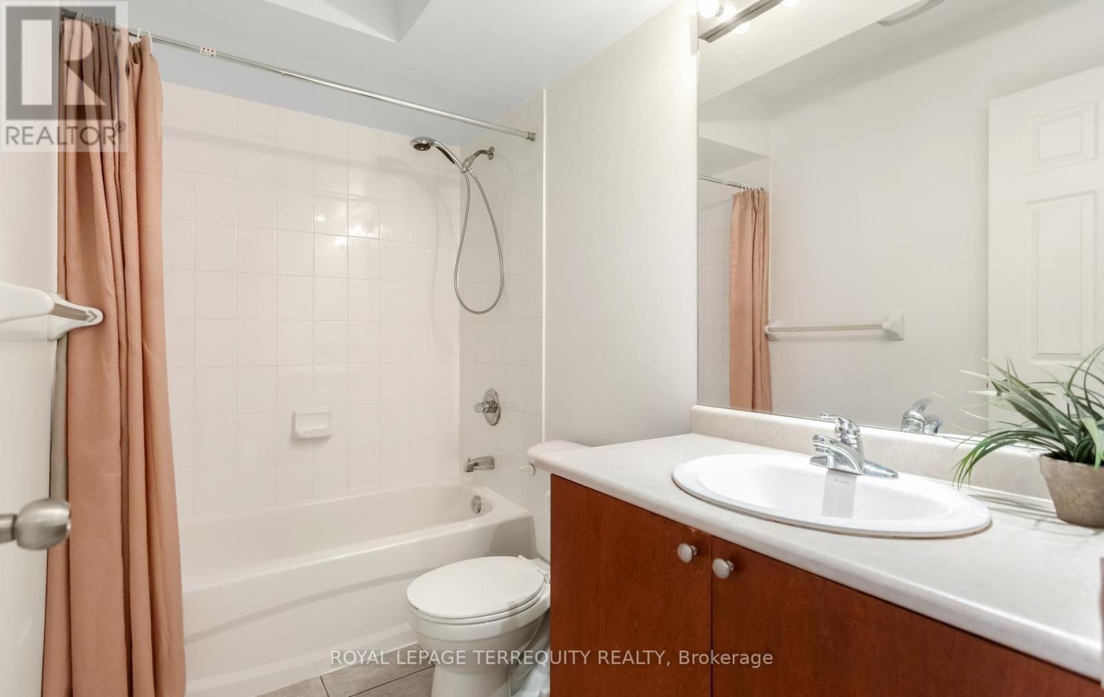 4 - 3025 Destination Drive, Mississauga, Ontario  L5M 0P3 - Photo 37 - W13876176