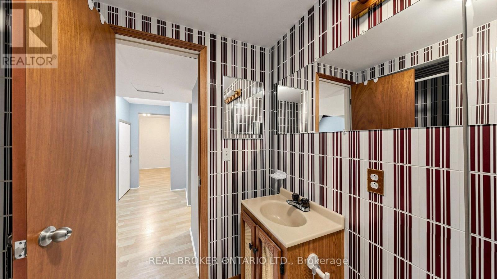 33 Fountainbridge Drive, Caledon, Ontario  L7E 1N5 - Photo 22 - W13876220