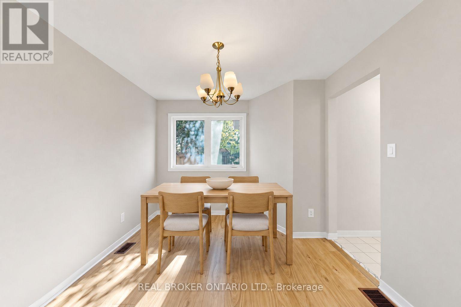 33 Fountainbridge Drive, Caledon, Ontario  L7E 1N5 - Photo 6 - W13876220