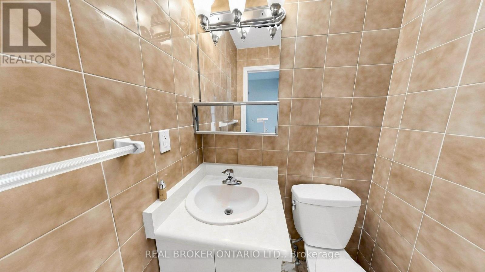 33 Fountainbridge Drive, Caledon, Ontario  L7E 1N5 - Photo 9 - W13876220