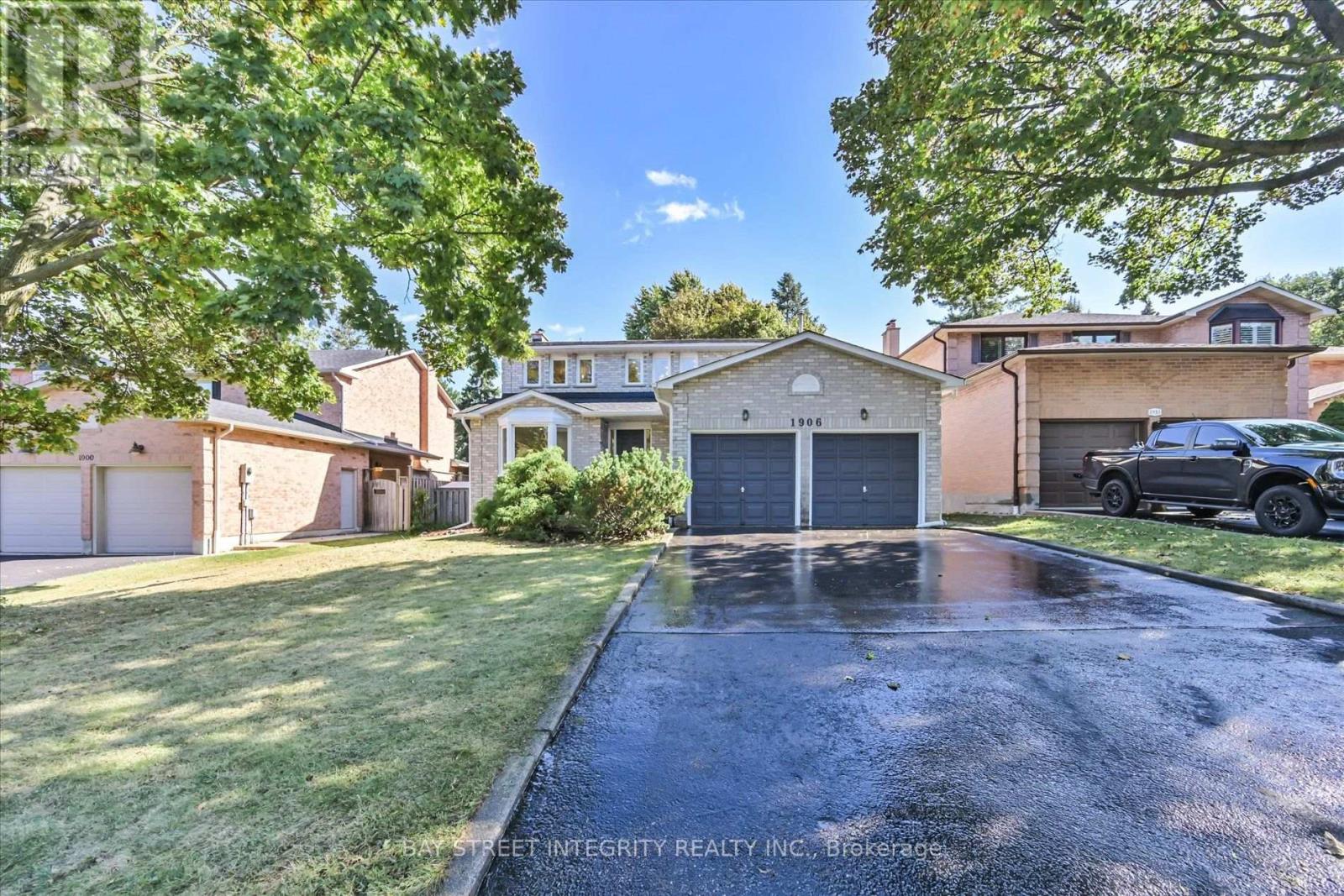 1906 STONEYBROOK COURT, Mississauga, Ontario