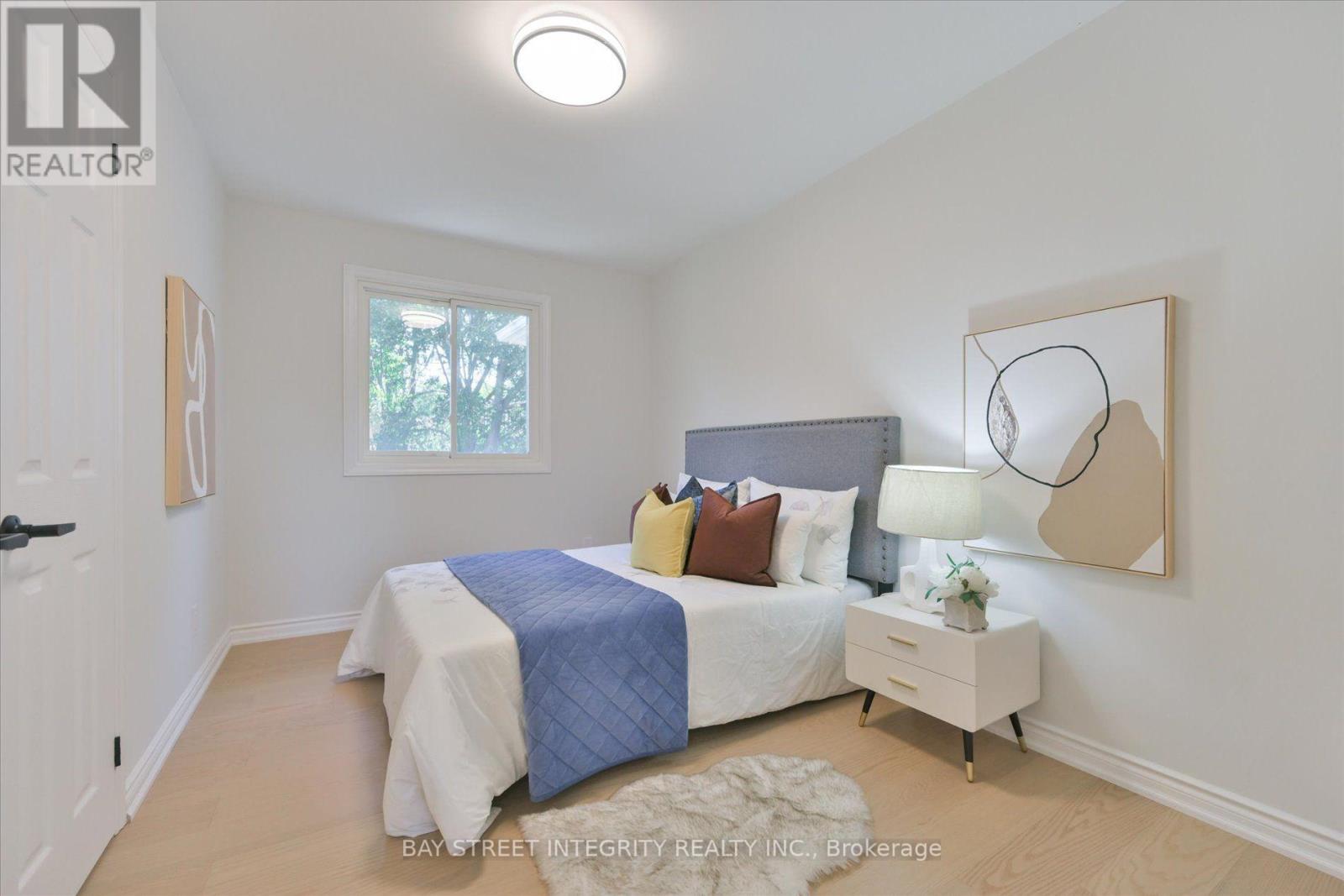 1906 Stoneybrook Court, Mississauga, Ontario  L5L 3W2 - Photo 29 - W13876276