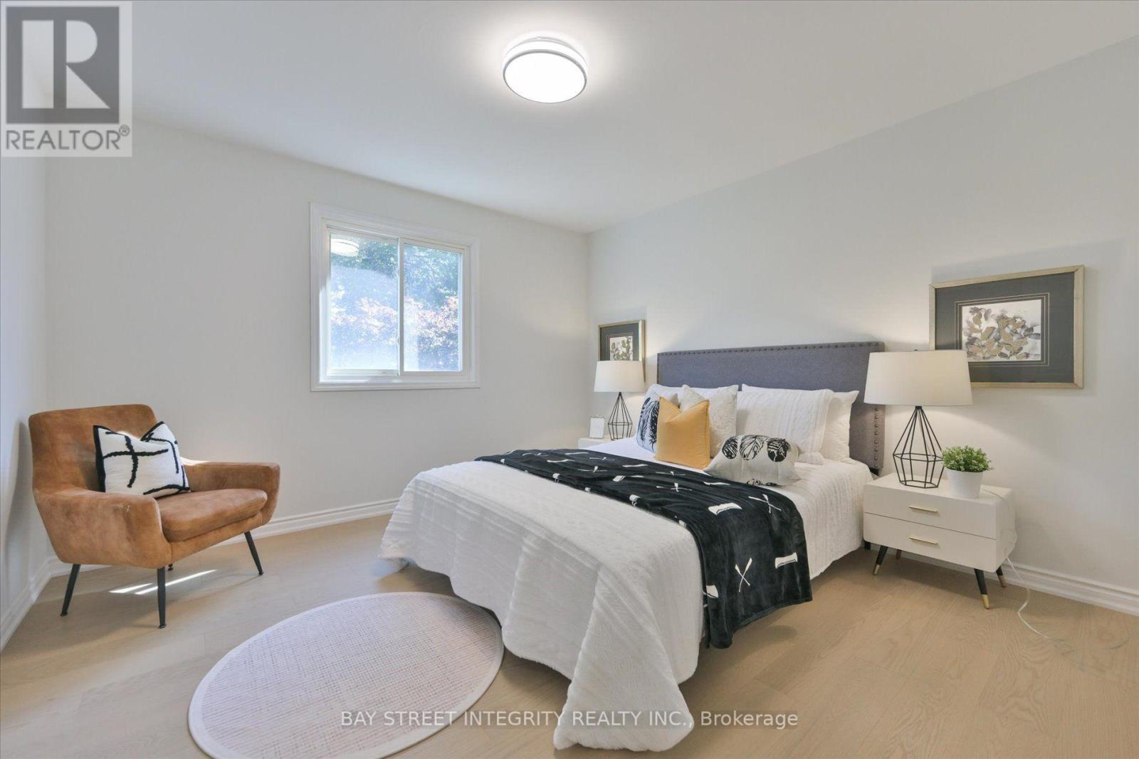 1906 Stoneybrook Court, Mississauga, Ontario  L5L 3W2 - Photo 31 - W13876276