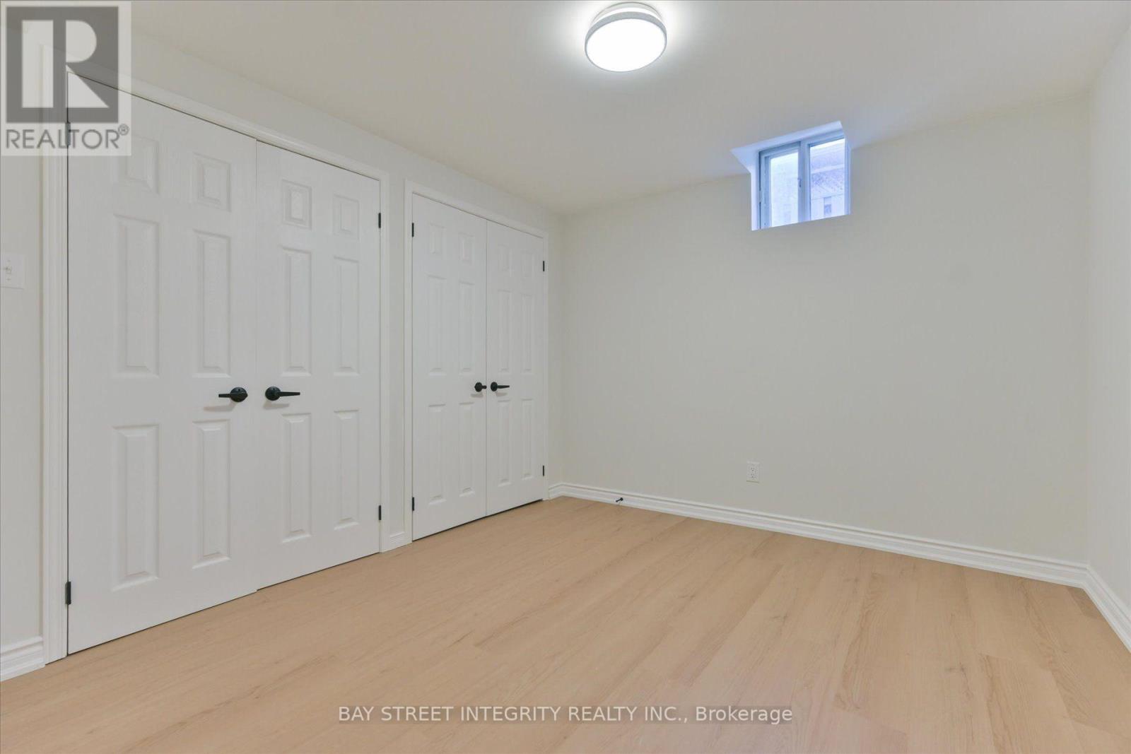 1906 Stoneybrook Court, Mississauga, Ontario  L5L 3W2 - Photo 37 - W13876276