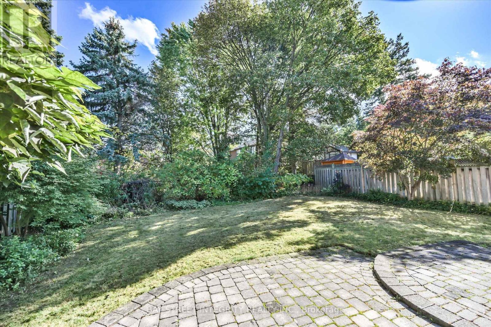 1906 Stoneybrook Court, Mississauga, Ontario  L5L 3W2 - Photo 38 - W13876276