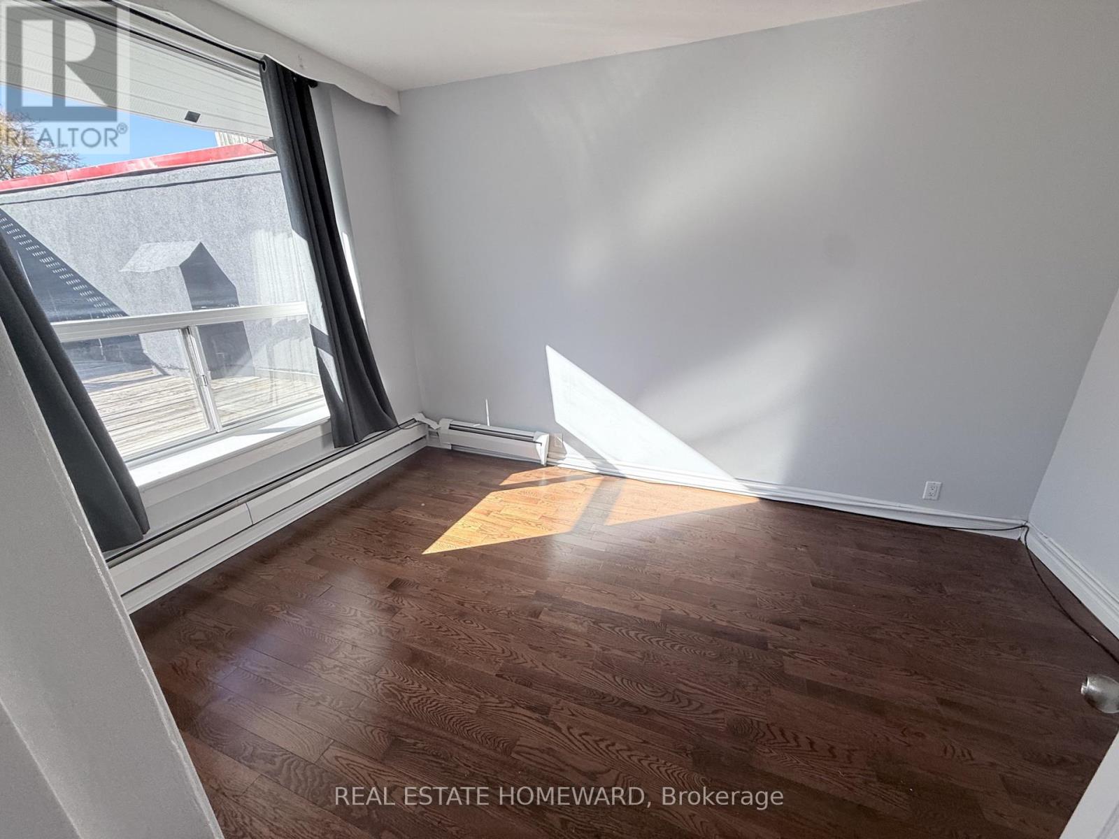 Apt 2 - 611 Danforth Avenue, Toronto, Ontario  M4K 1R2 - Photo 7 - E13791406