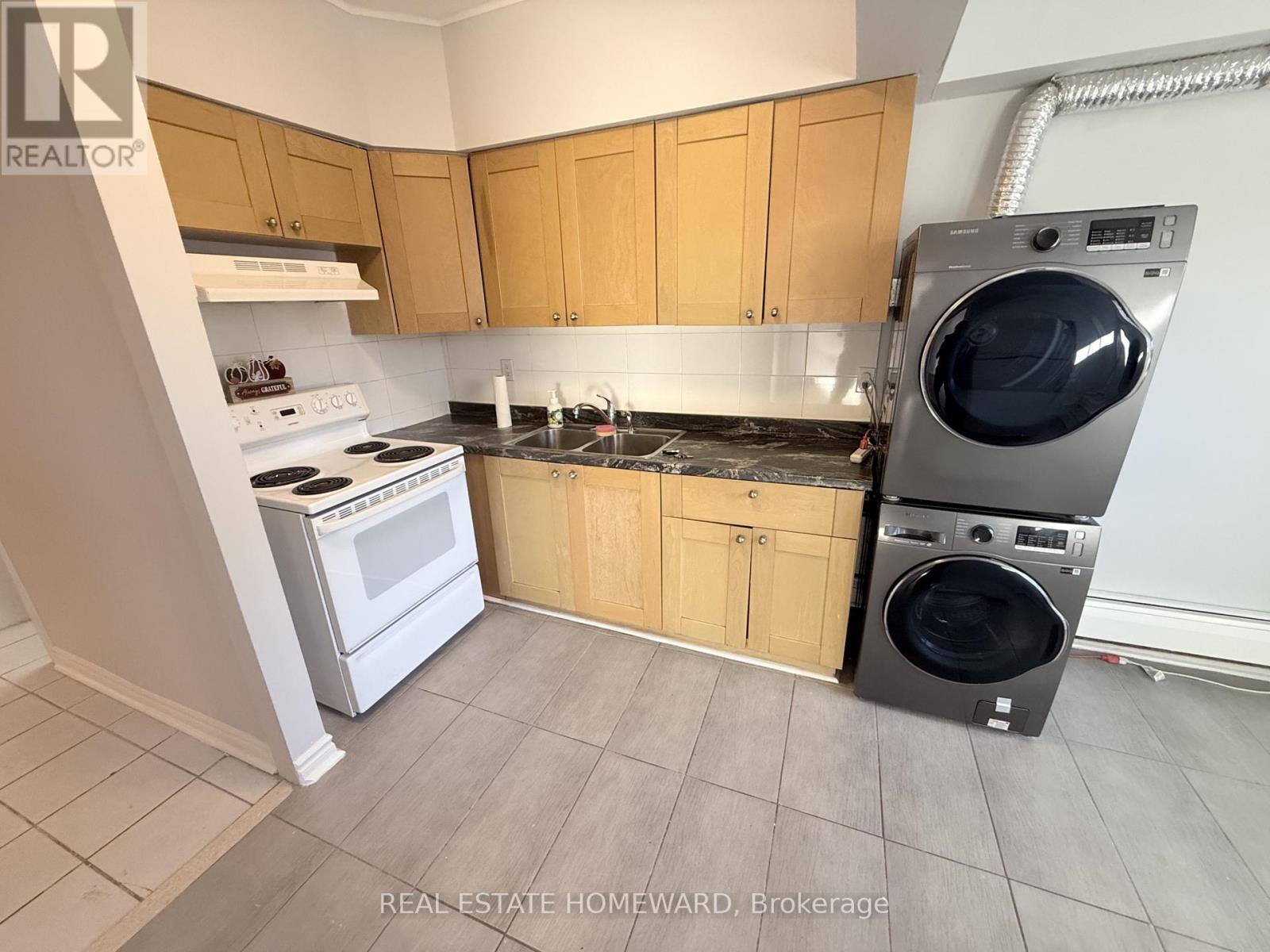 Apt 2 - 611 Danforth Avenue, Toronto, Ontario  M4K 1R2 - Photo 10 - E13791406