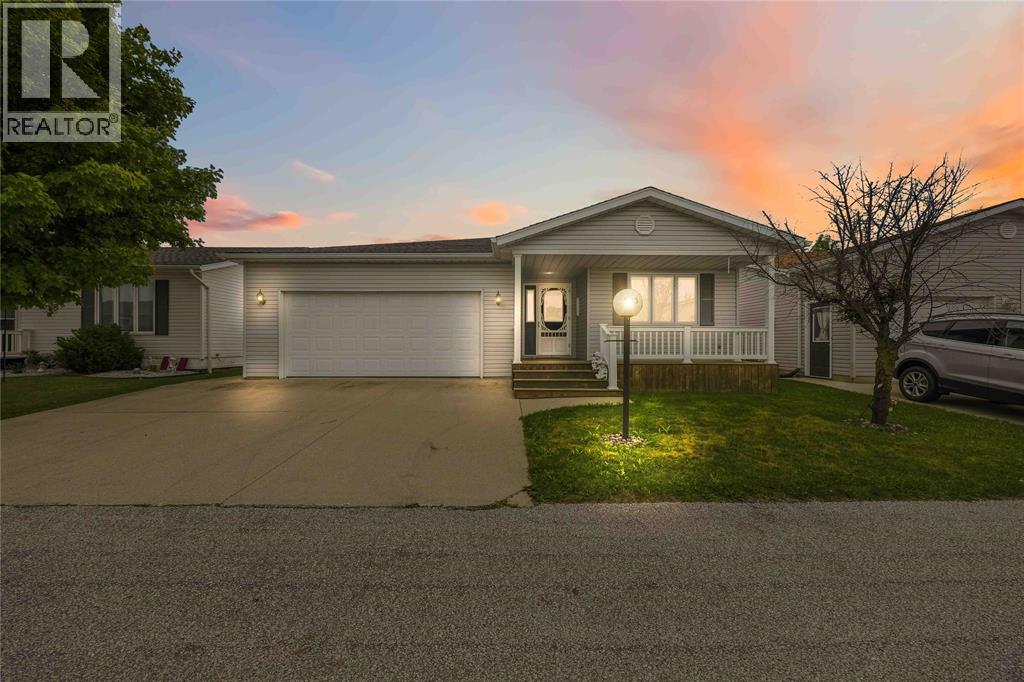5700 BLACKWELL Sideroad Unit# 333 Sarnia Ontario Canada N7W1B7 5
