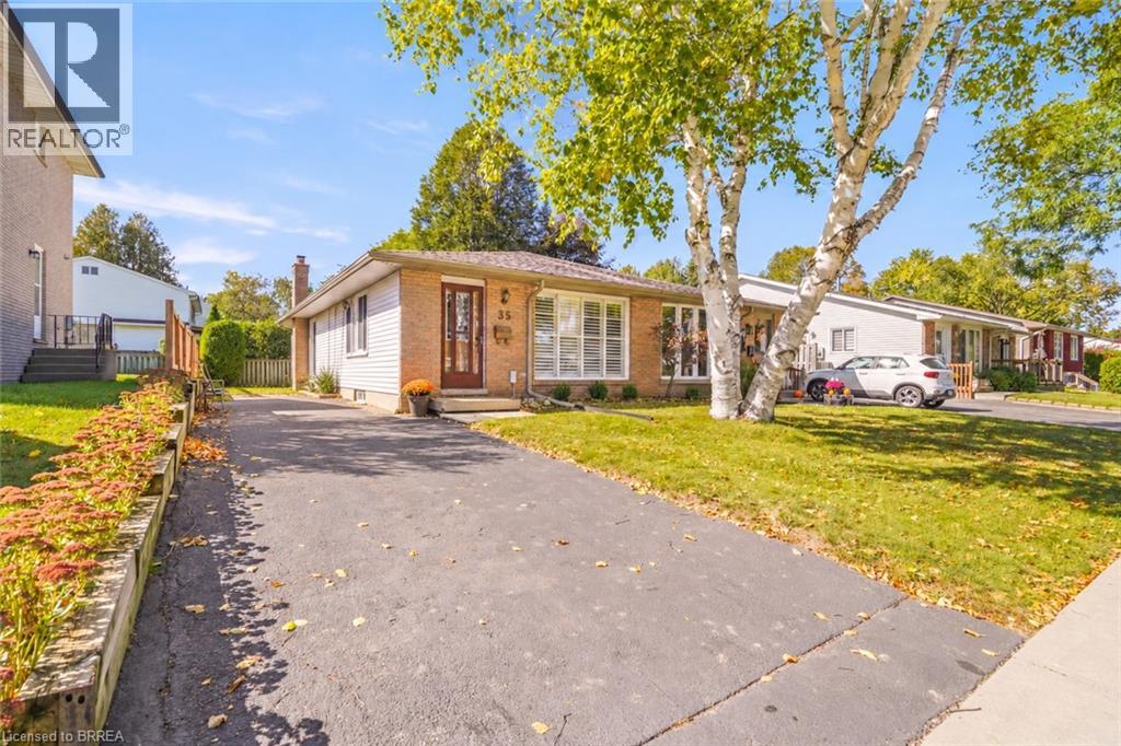 35 Ivanhoe Road, Brantford, Ontario  N3R 6V1 - Photo 1 - 40868927