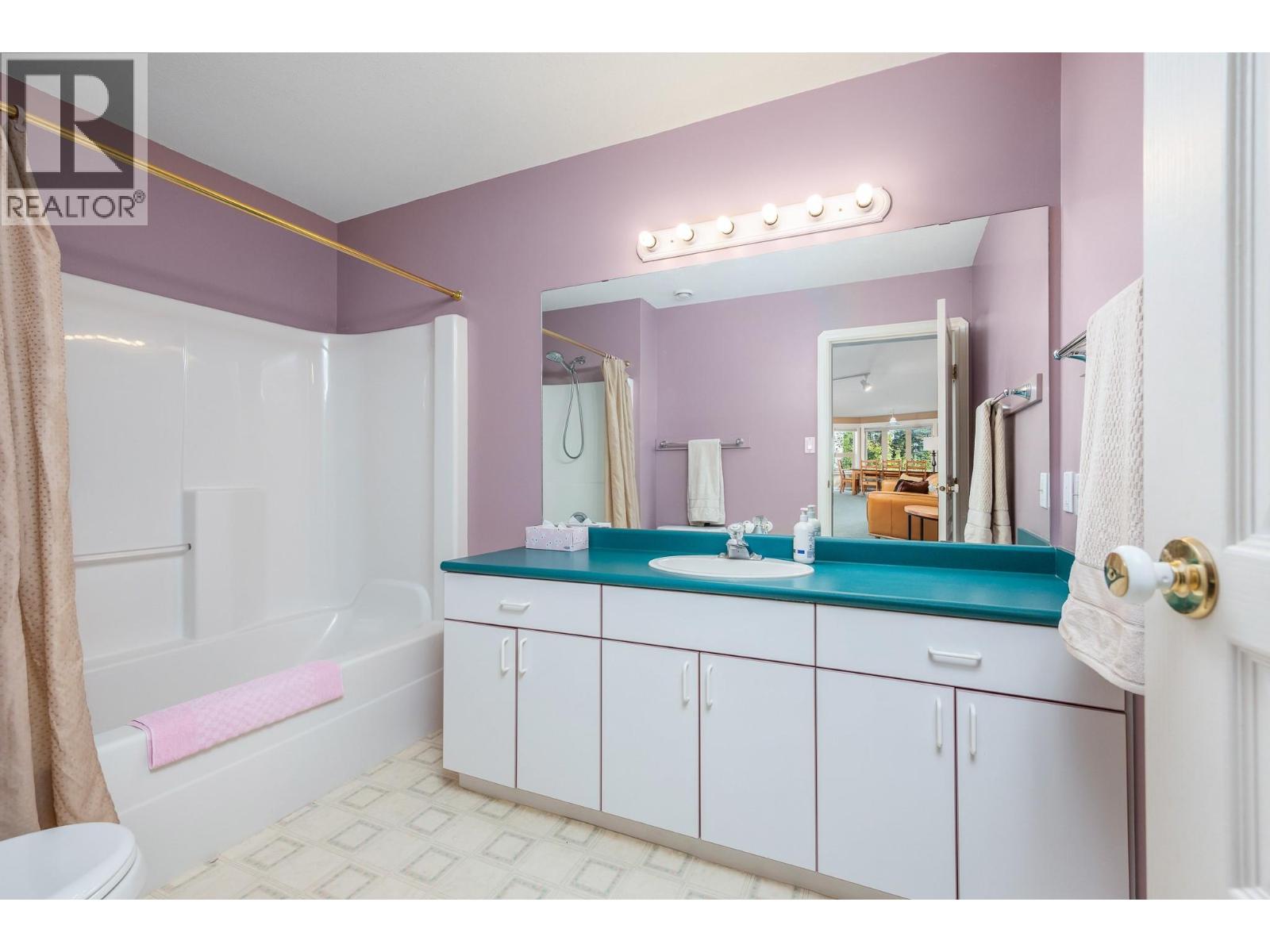 720 Monashee Court, Silver Star, British Columbia  V1B 0S5 - Photo 40 - 10401037