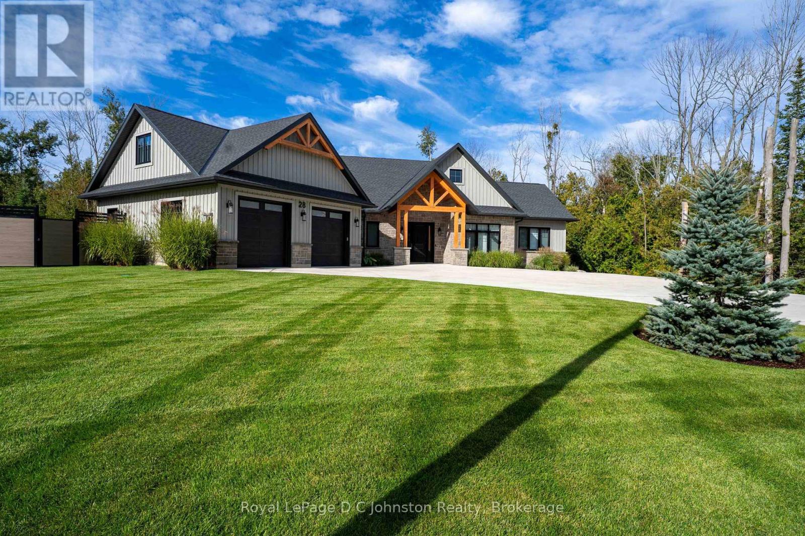 28 LAKESIDE WOODS CRESCENT Saugeen Shores Ontario Canada N0H2C6 2