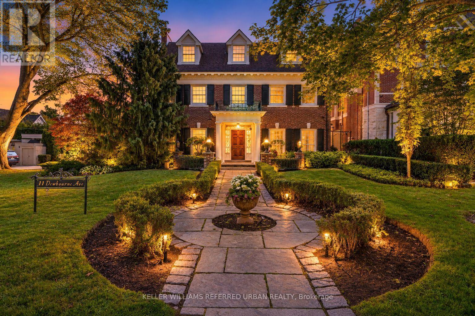 11 Dewbourne Avenue, Toronto, Ontario  M5P 1Z3 - Photo 1 - C13000962