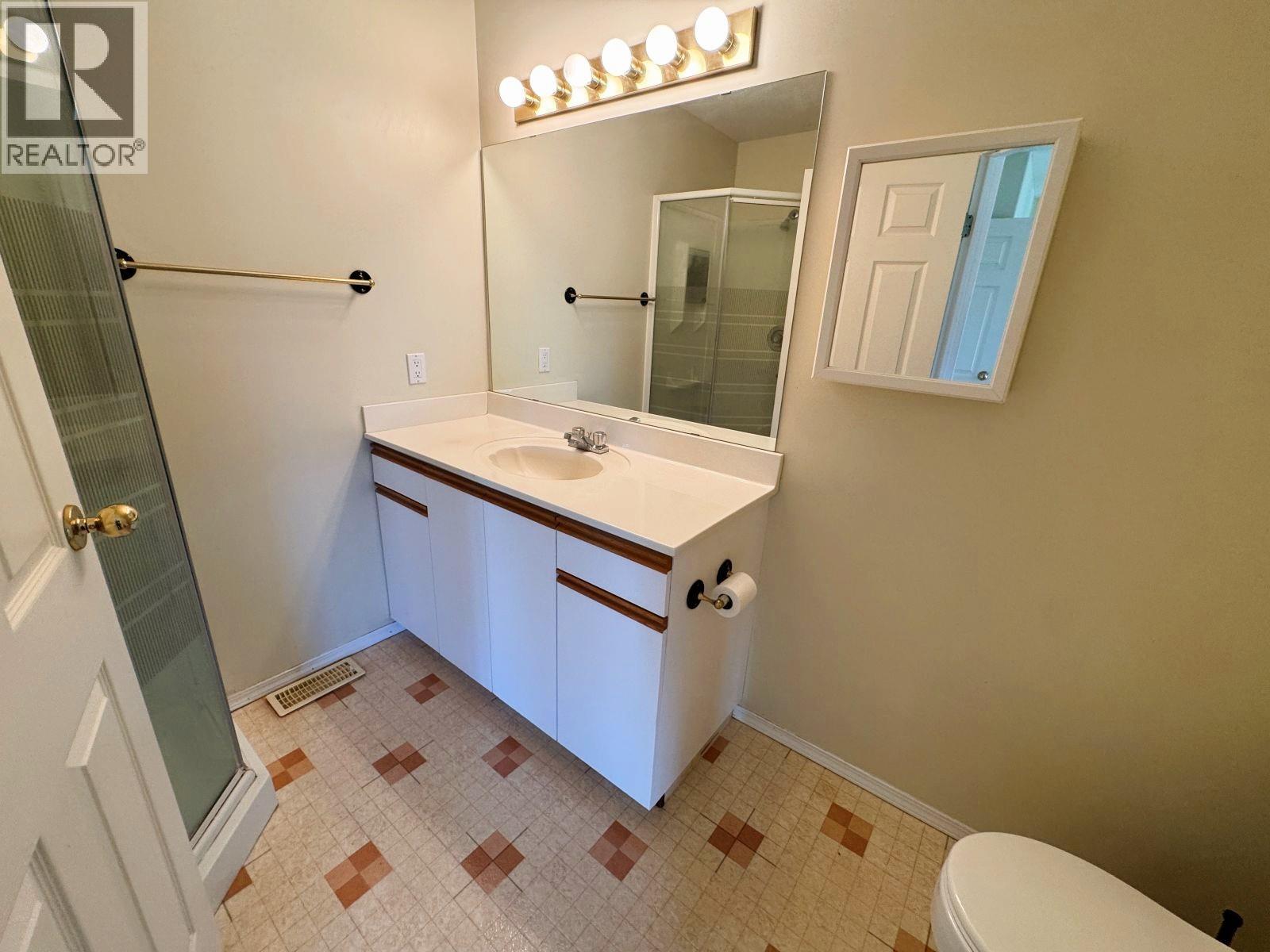 7633 16th Street, Grand Forks, British Columbia  V0H 1H0 - Photo 12 - 10403105