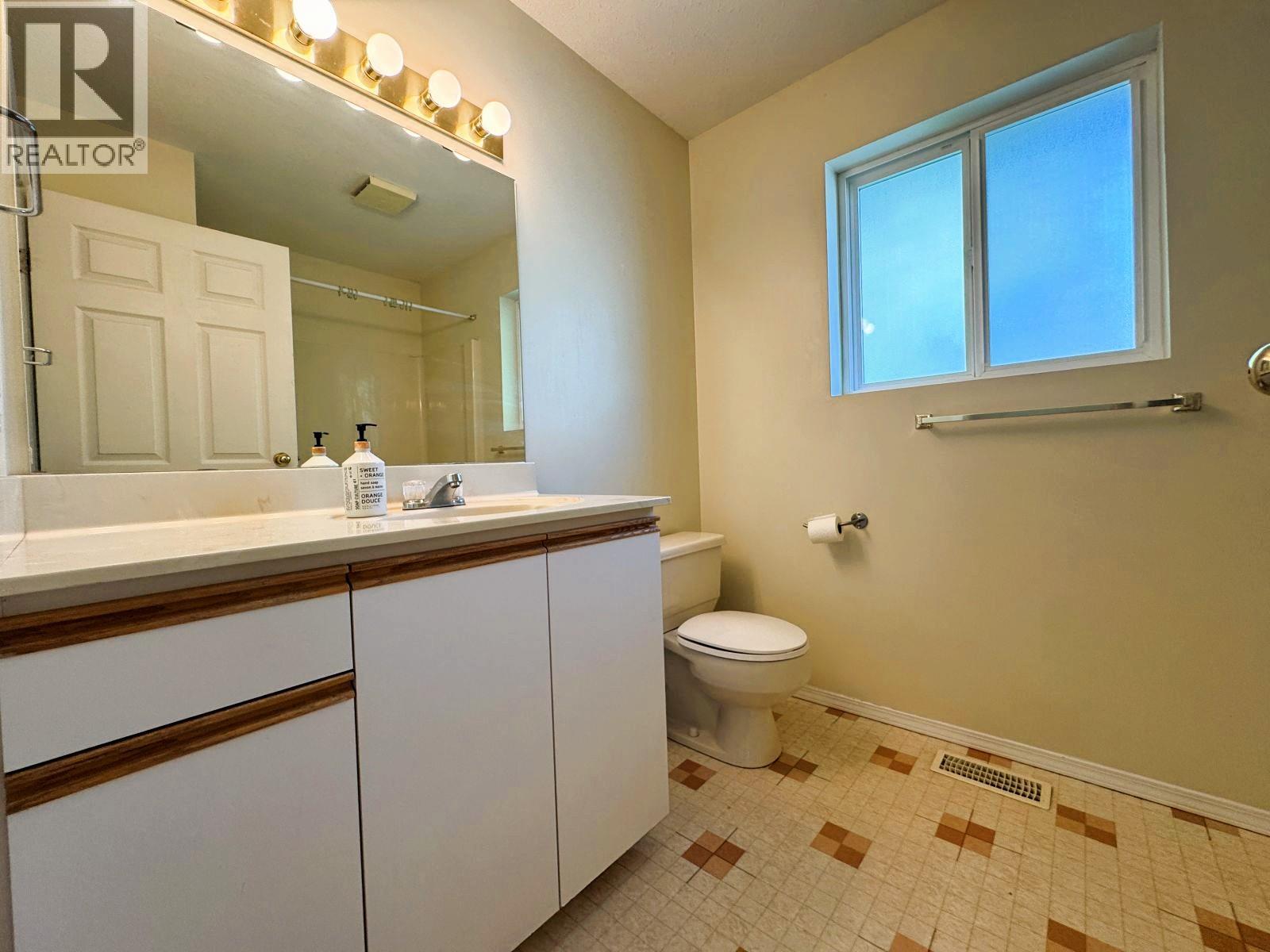 7633 16th Street, Grand Forks, British Columbia  V0H 1H0 - Photo 26 - 10403105