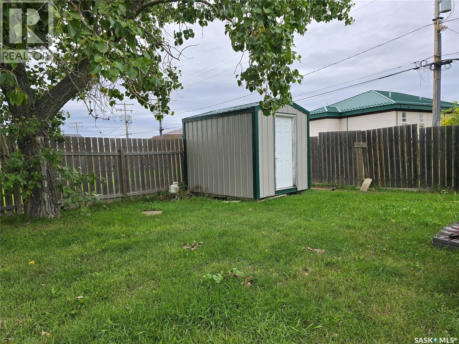 125 1st Avenue Sw, Weyburn, Saskatchewan  S4H 2H9 - Photo 17 - SK050679