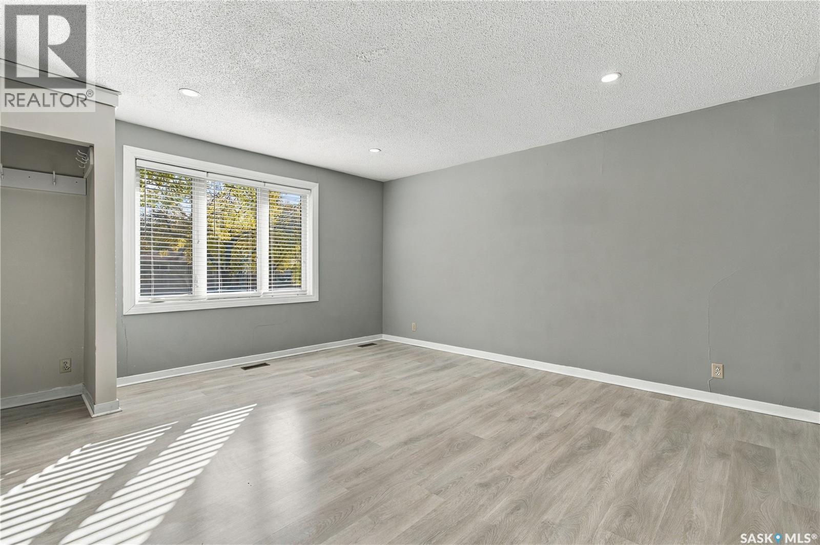 328 College Avenue E, Regina, Saskatchewan  S4N 0V8 - Photo 4 - SK050652
